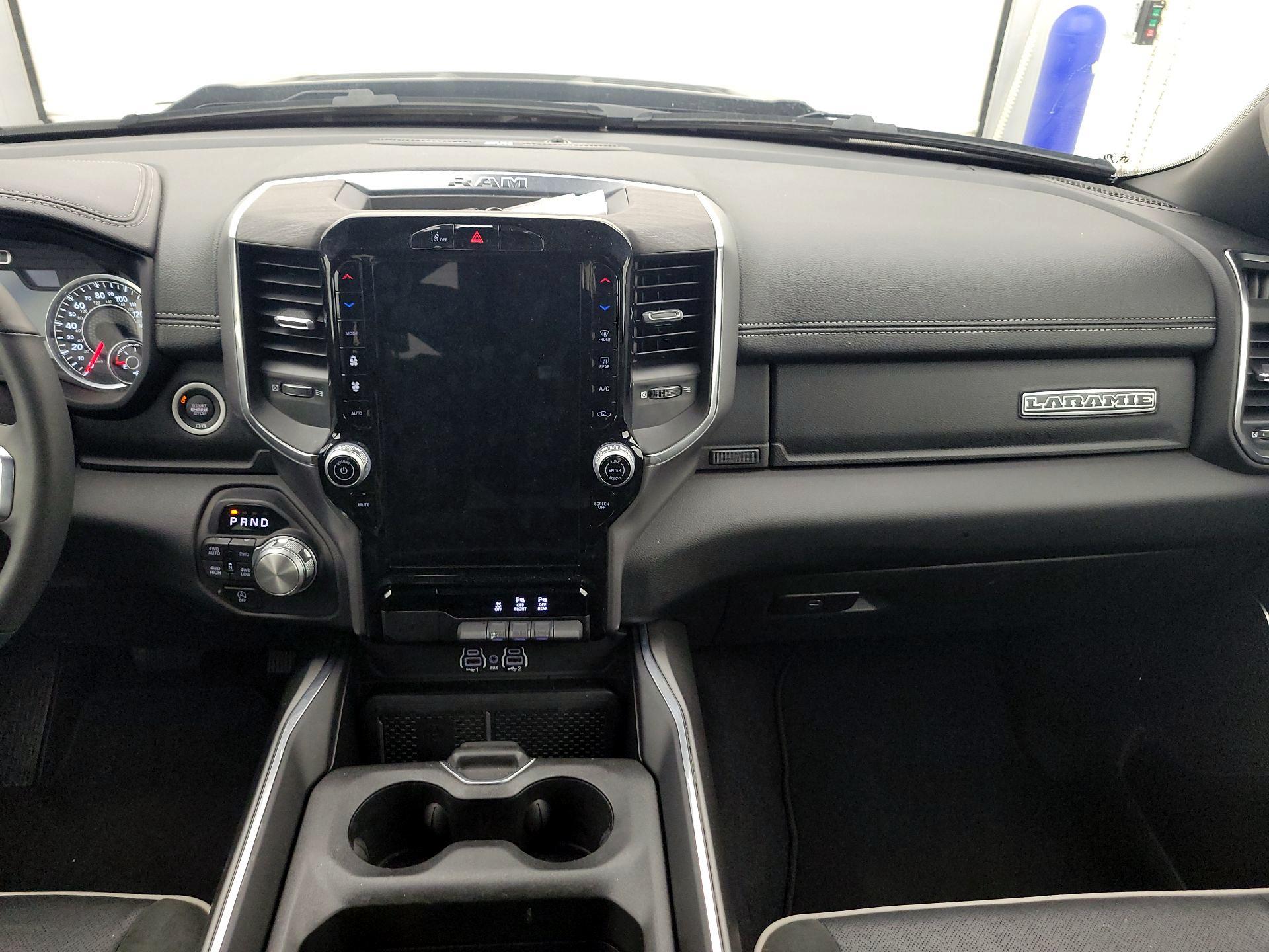 Thumbnail: 2025 RAM 1500 - 9