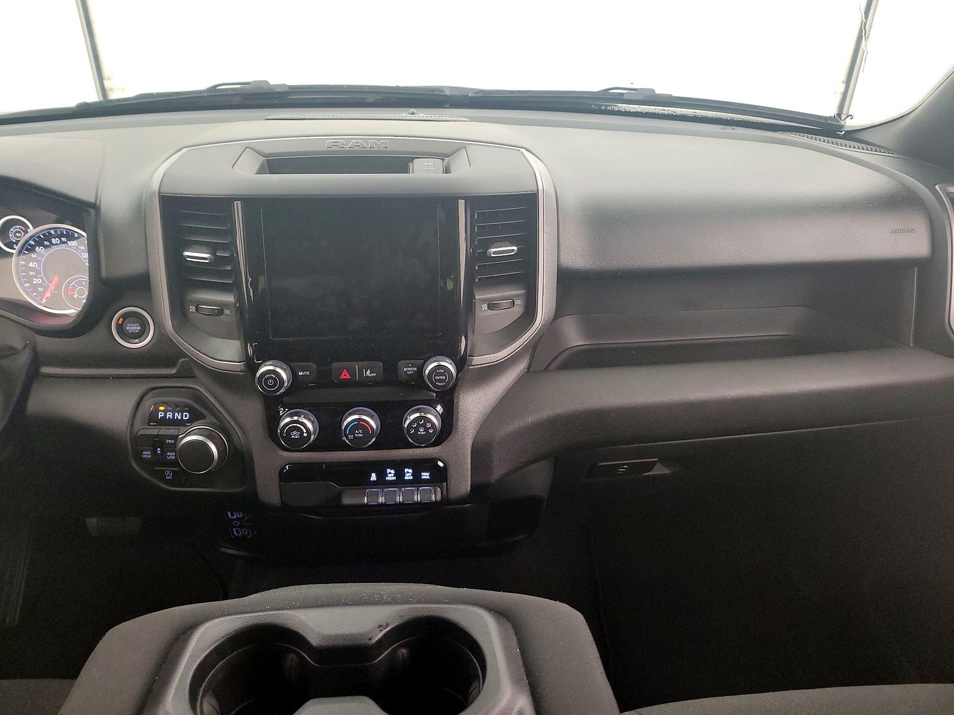 Thumbnail: 2025 RAM 1500 - 9