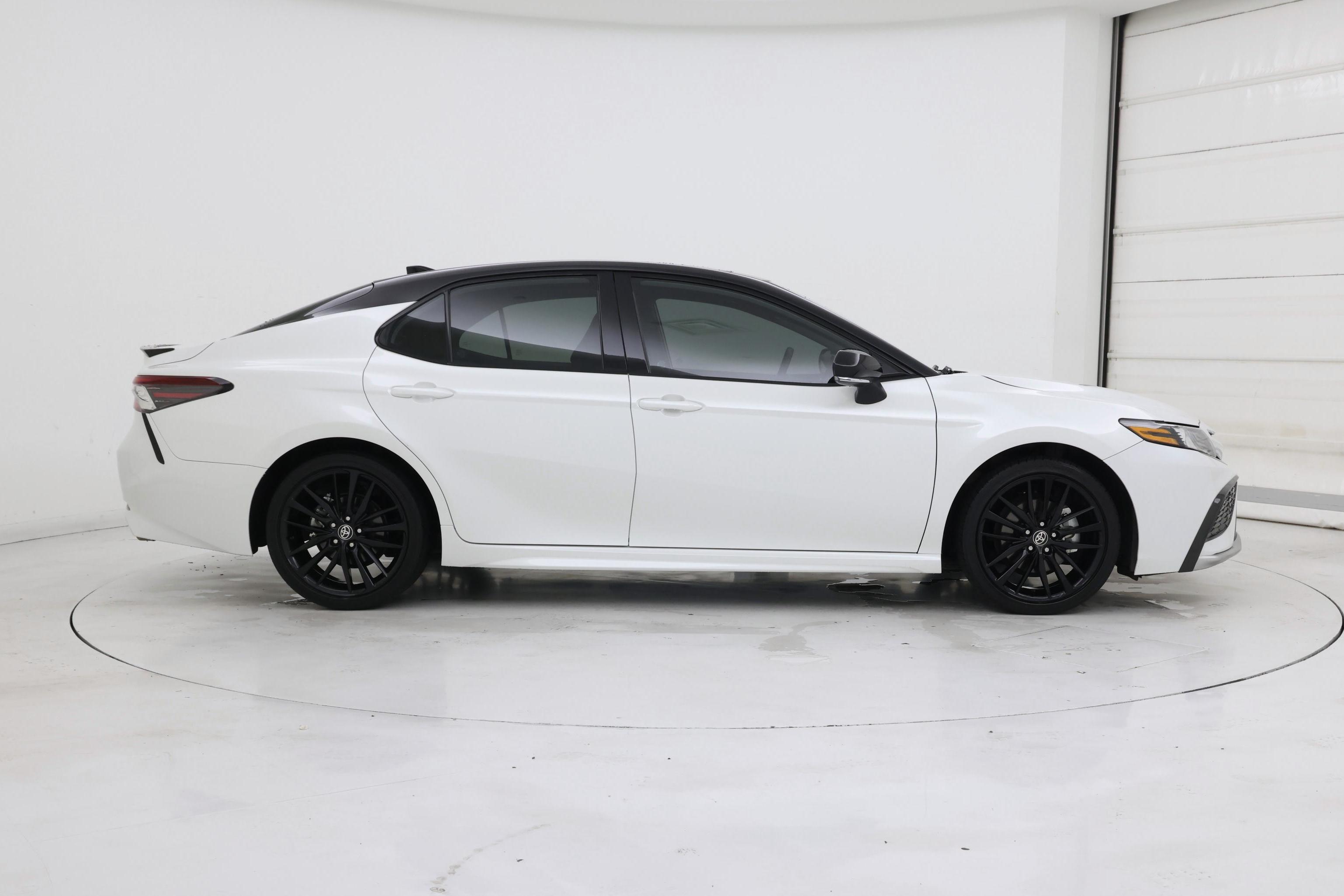 Thumbnail: 2023 Toyota Camry - 7