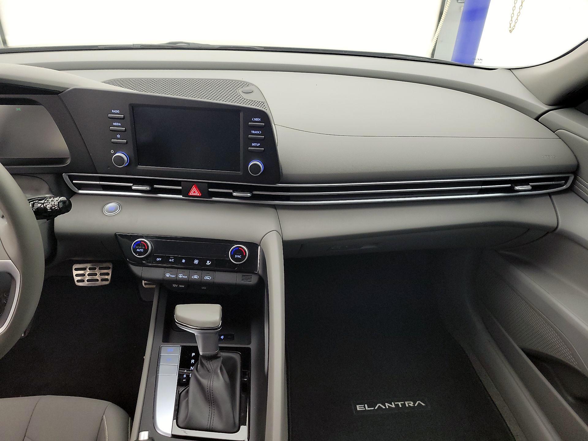 Thumbnail: 2025 Hyundai Elantra - 9
