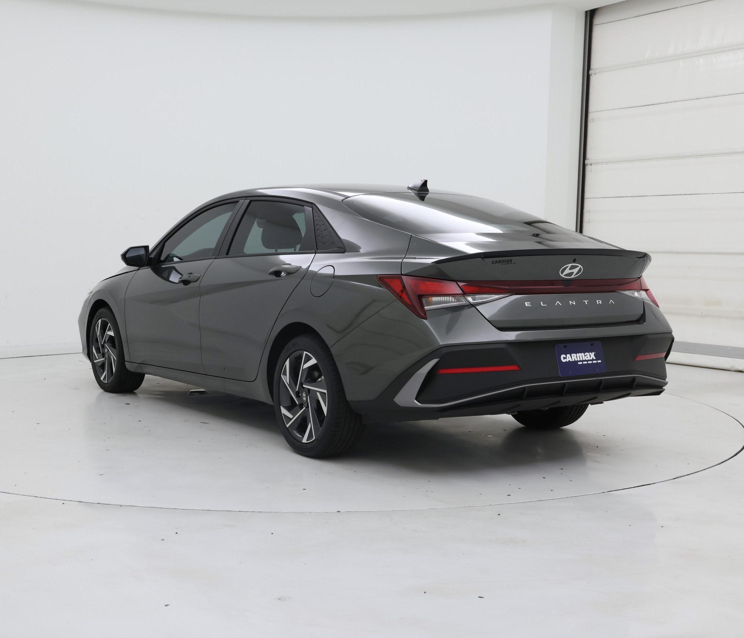 Thumbnail: 2025 Hyundai Elantra - 2