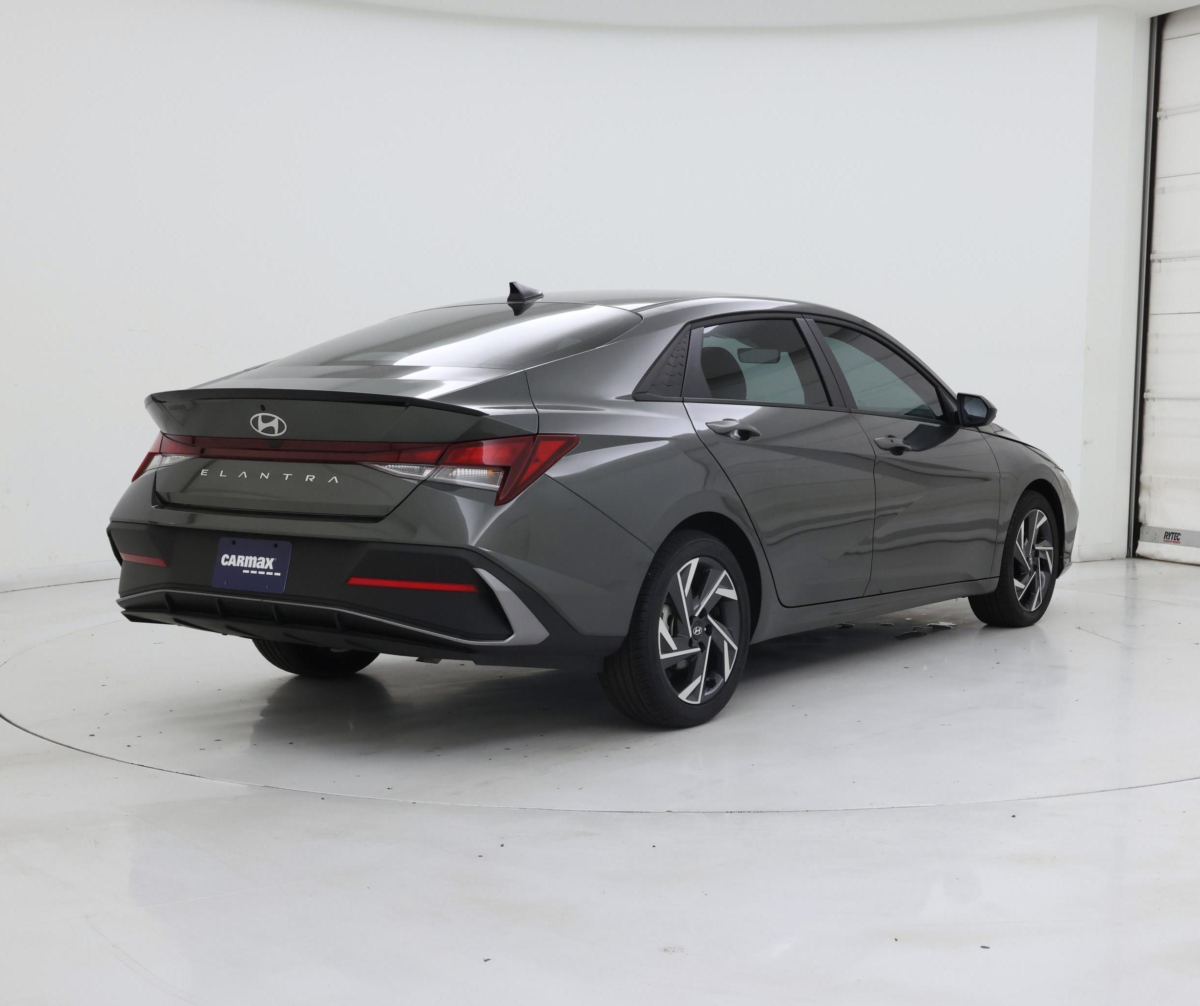 Thumbnail: 2025 Hyundai Elantra - 8