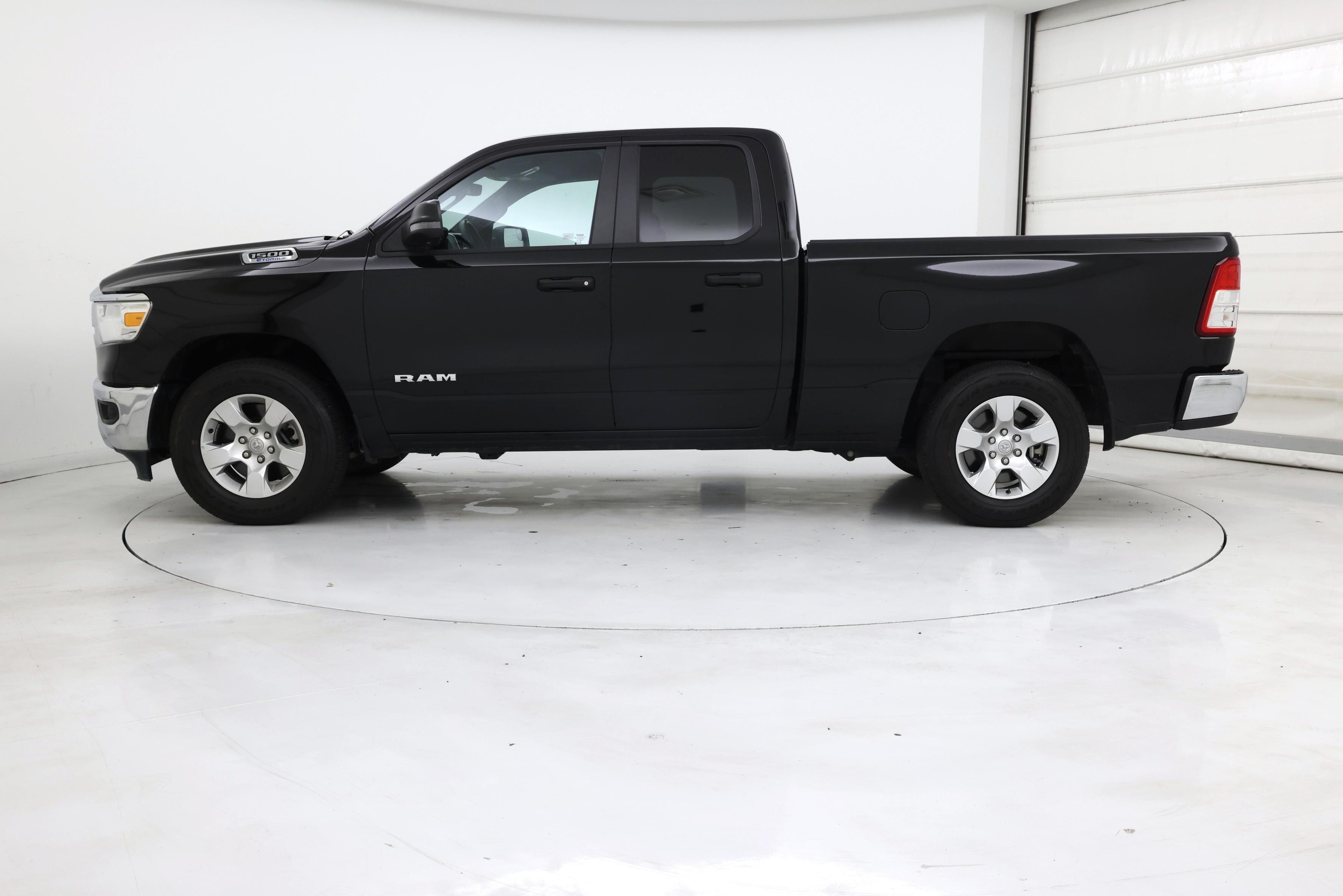 Thumbnail: 2024 RAM 1500 - 3