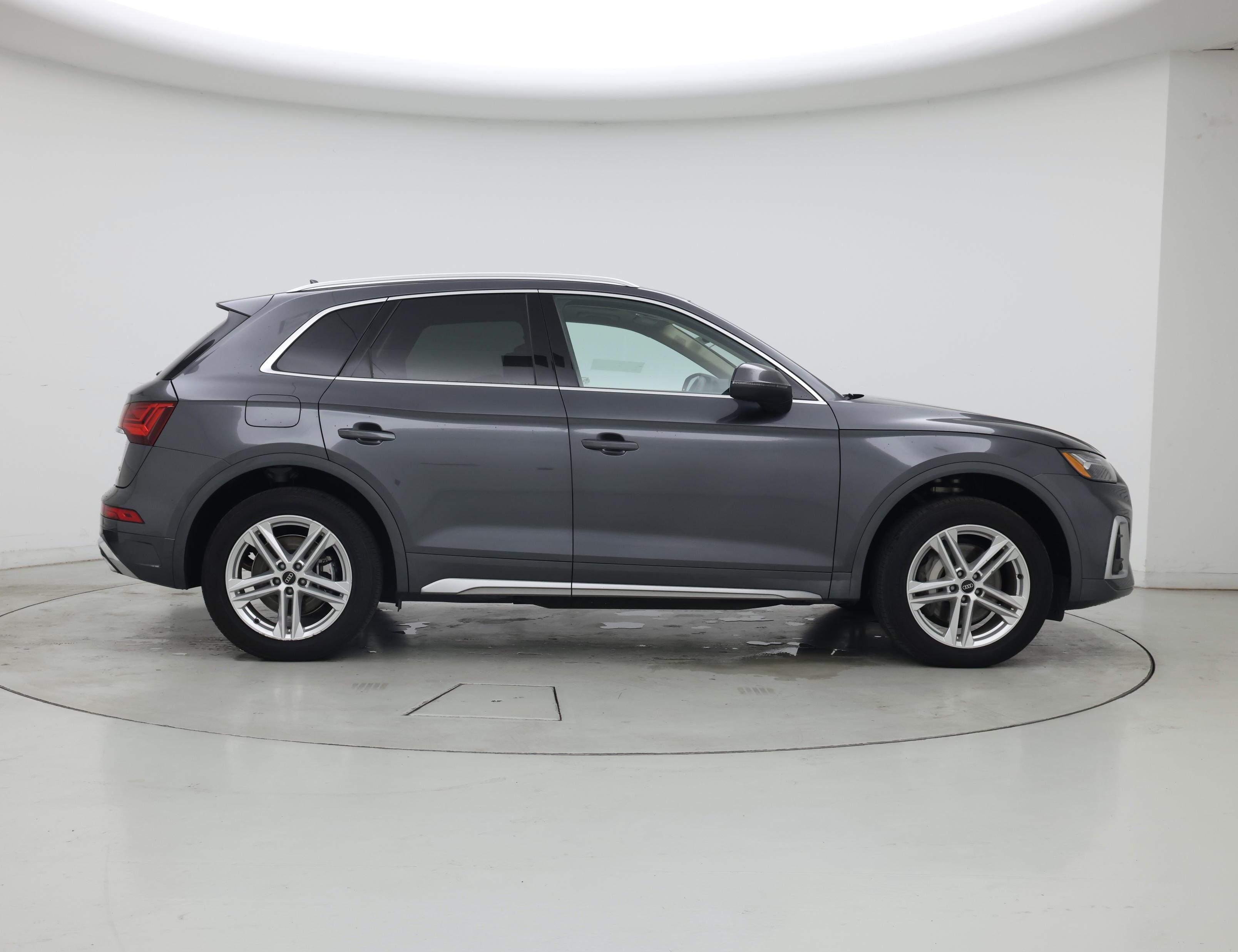 Thumbnail: 2023 Audi Q5 - 7