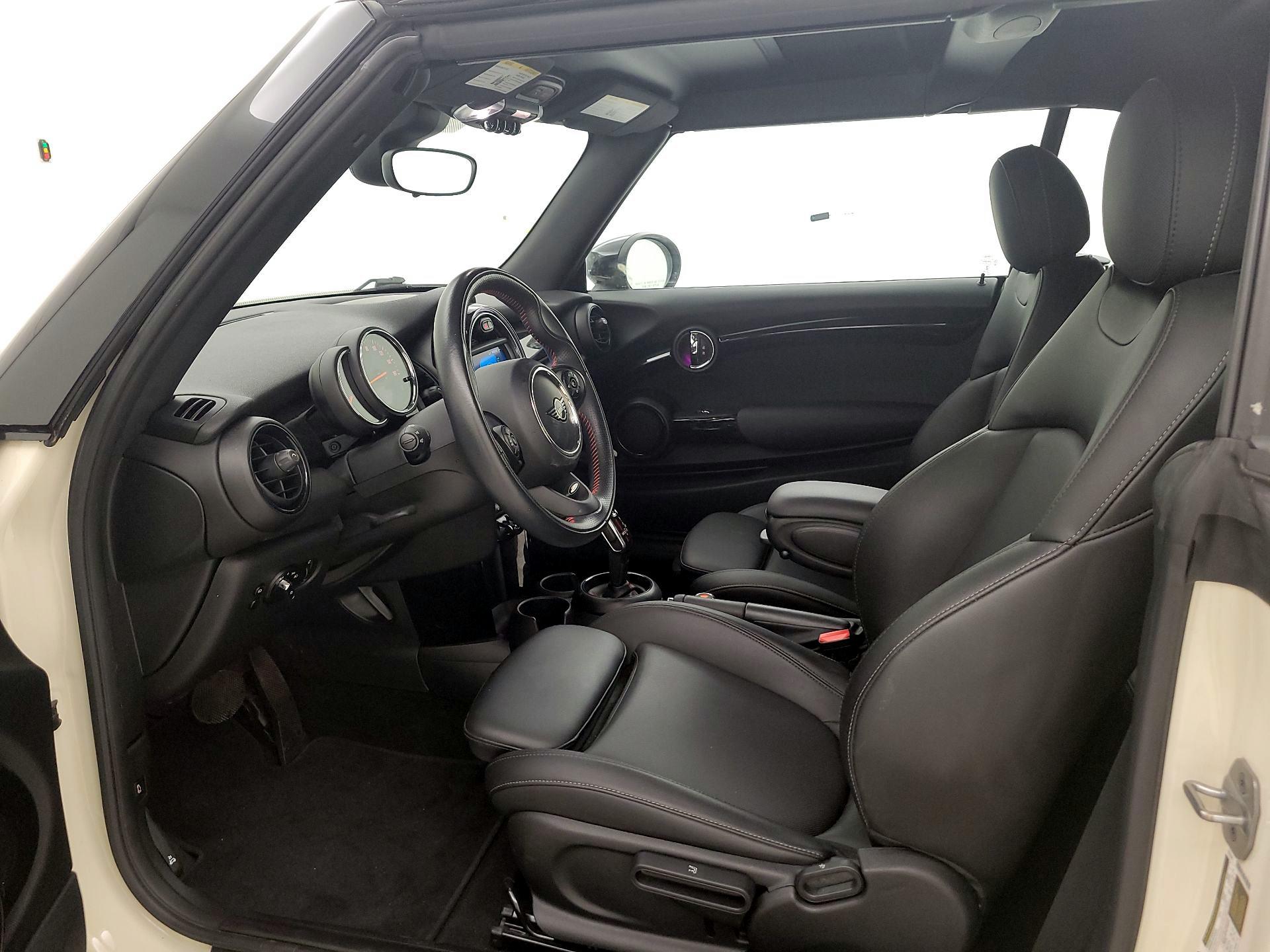 Thumbnail: 2021 MINI Cooper - 11
