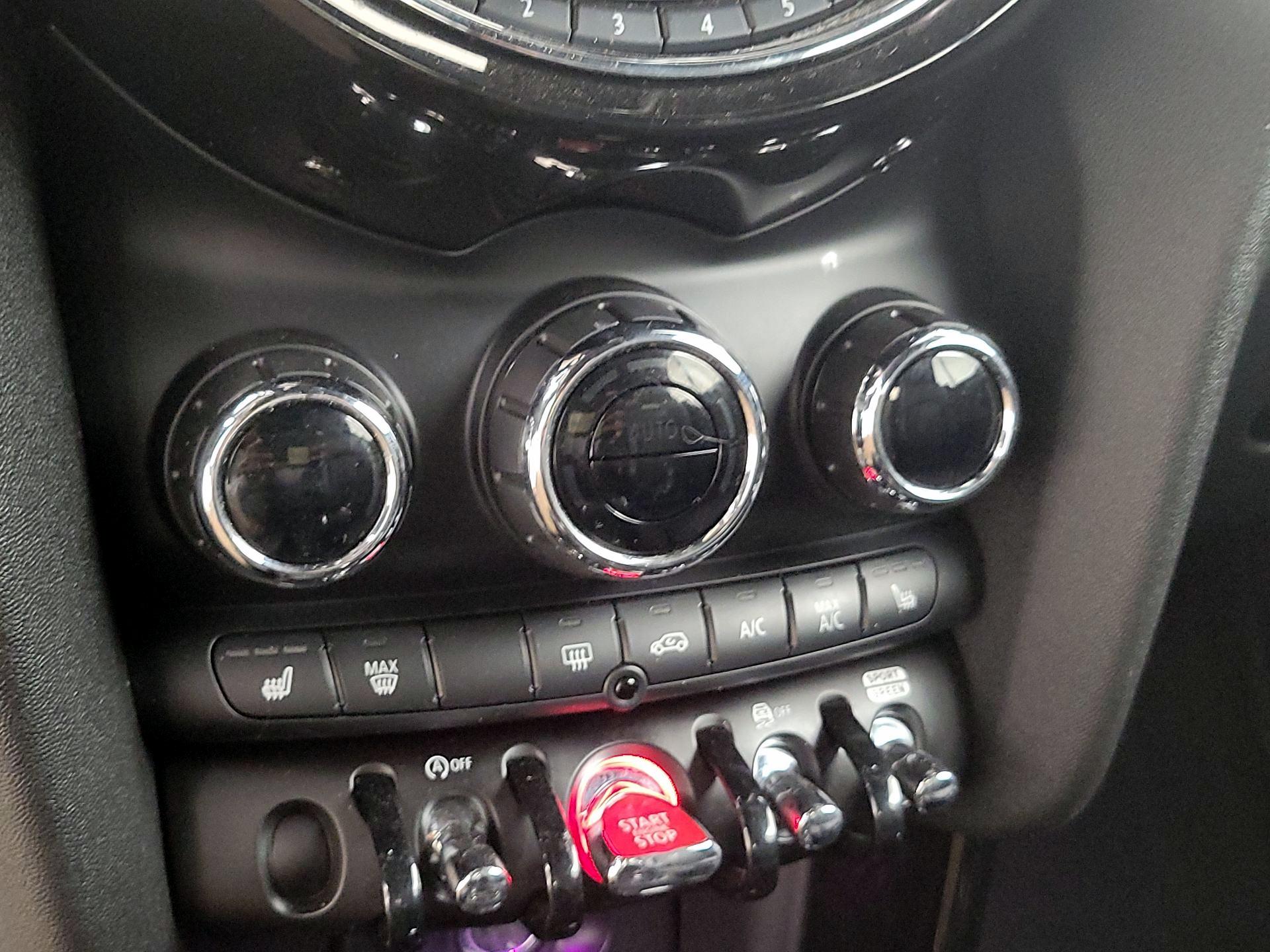 Thumbnail: 2021 MINI Cooper - 16