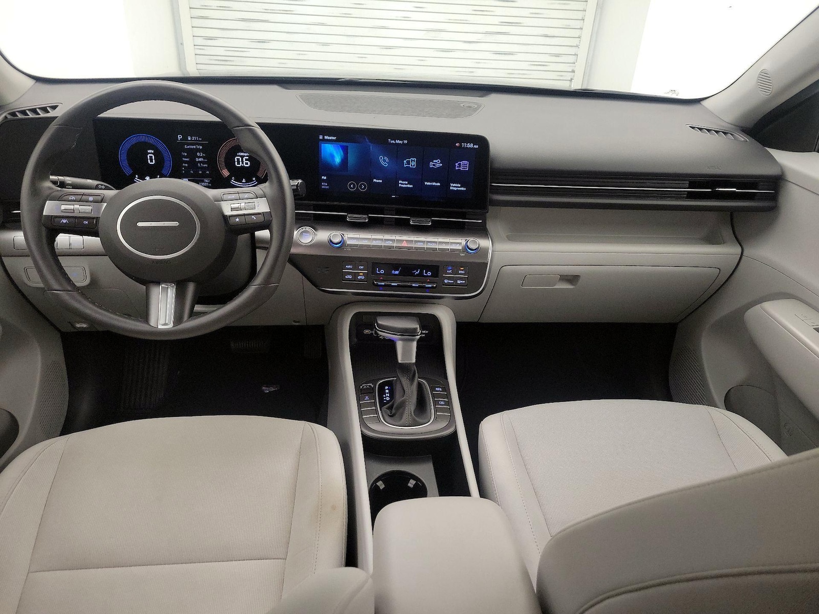 2025 Hyundai Kona SEL - Photo 10