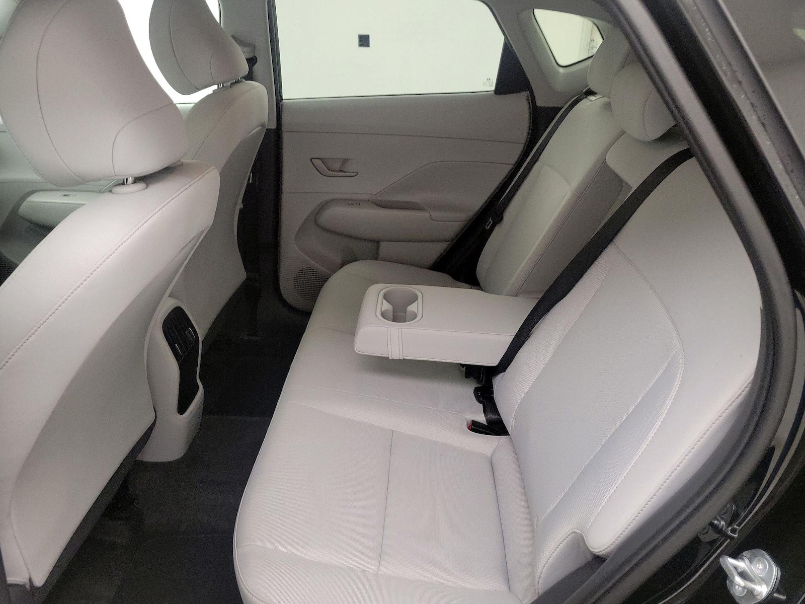 2025 Hyundai Kona SEL - Photo 20