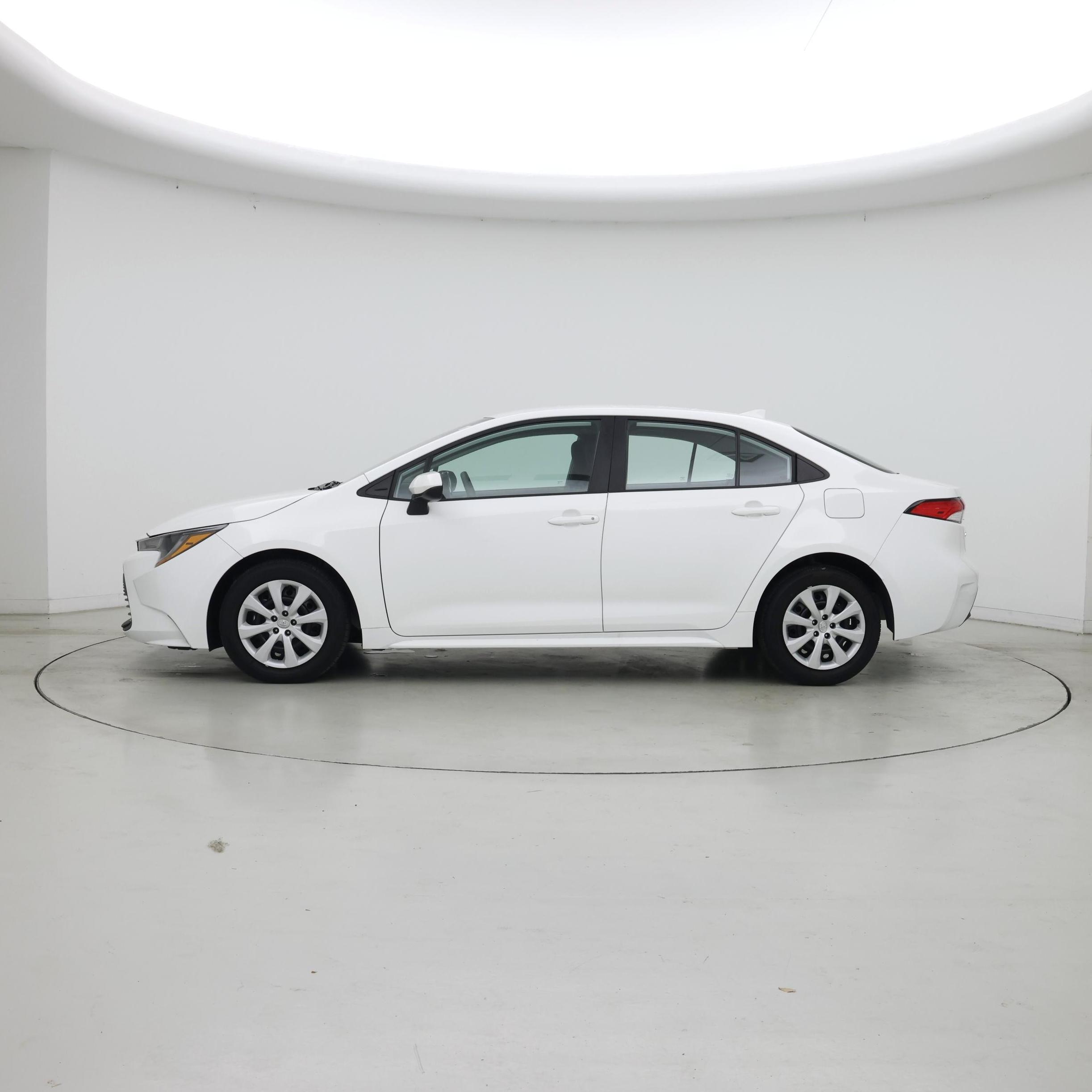 Thumbnail: 2024 Toyota Corolla - 3