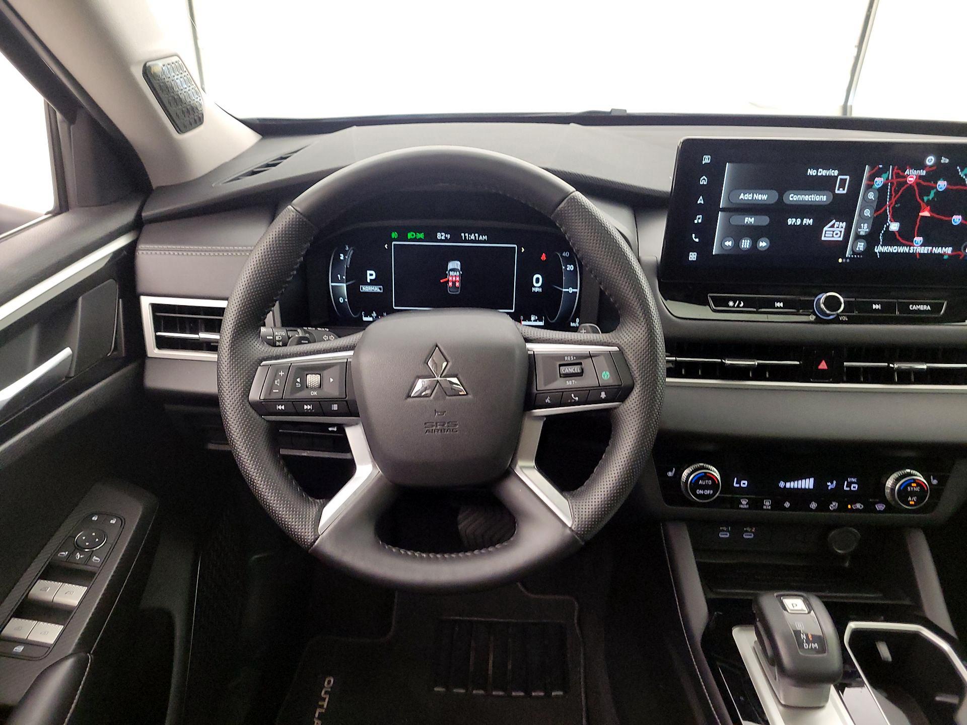 Thumbnail: 2025 Mitsubishi Outlander - 10