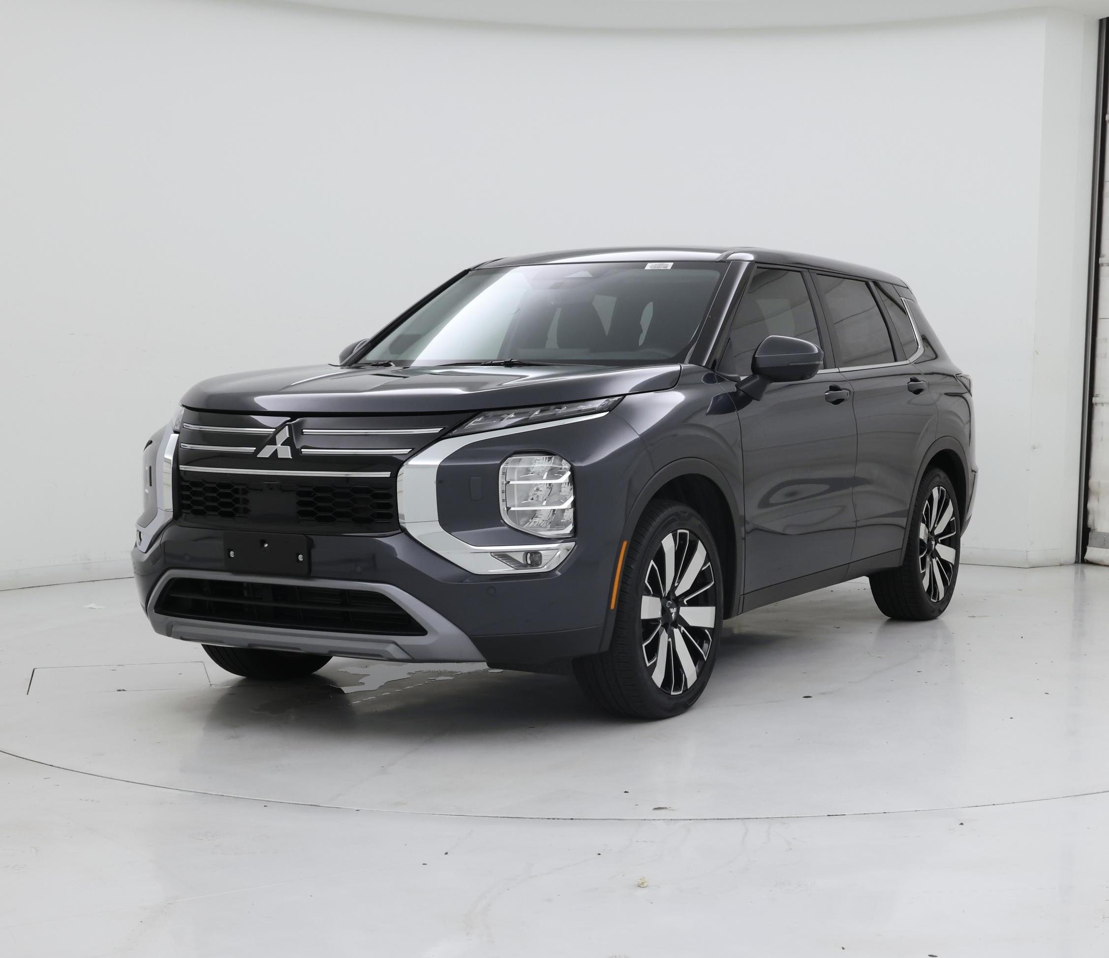 Thumbnail: 2025 Mitsubishi Outlander - 4