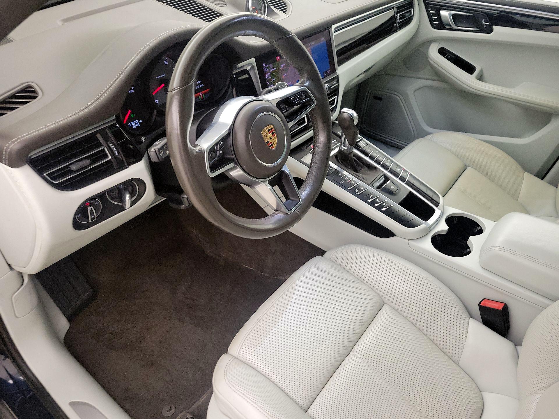 Thumbnail: 2021 Porsche Macan - 11