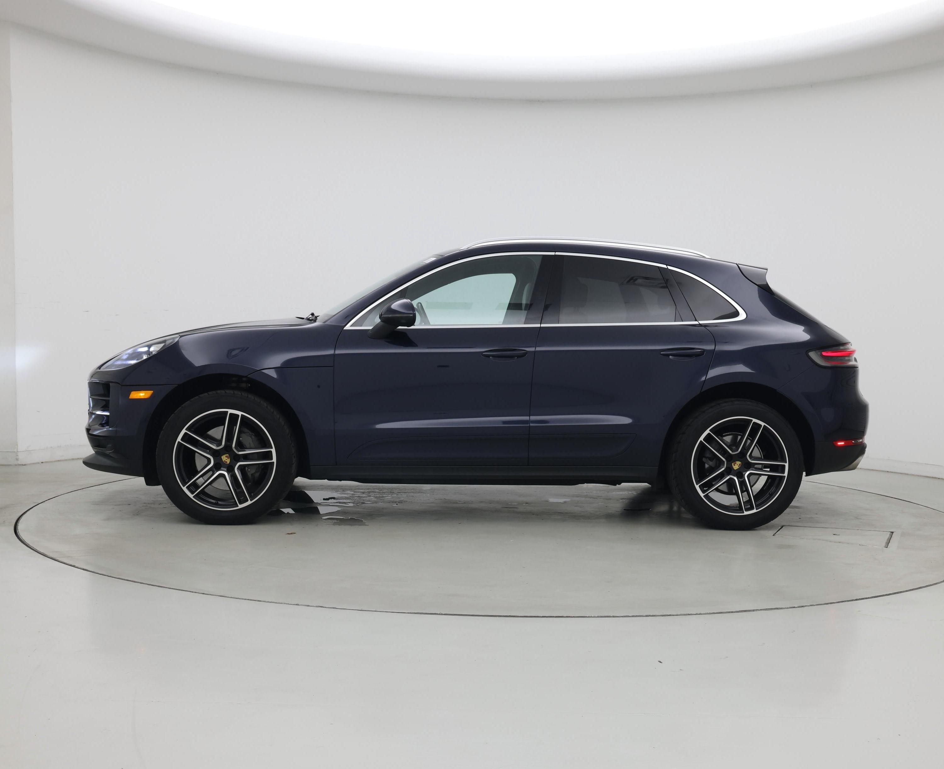Thumbnail: 2021 Porsche Macan - 3