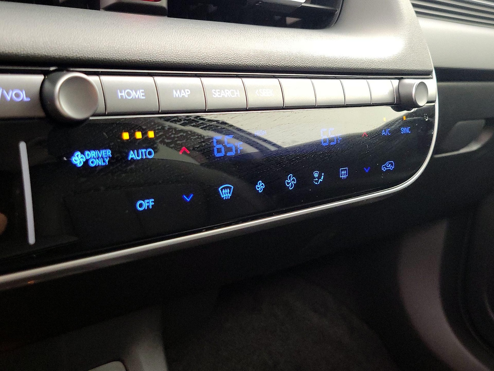 2025 Hyundai IONIQ 5 SEL - Photo 18