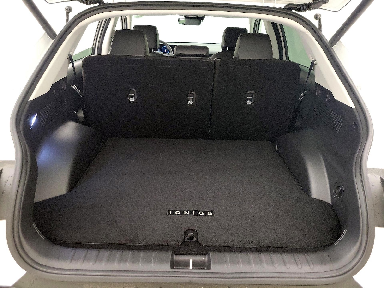 2025 Hyundai IONIQ 5 SEL - Photo 22