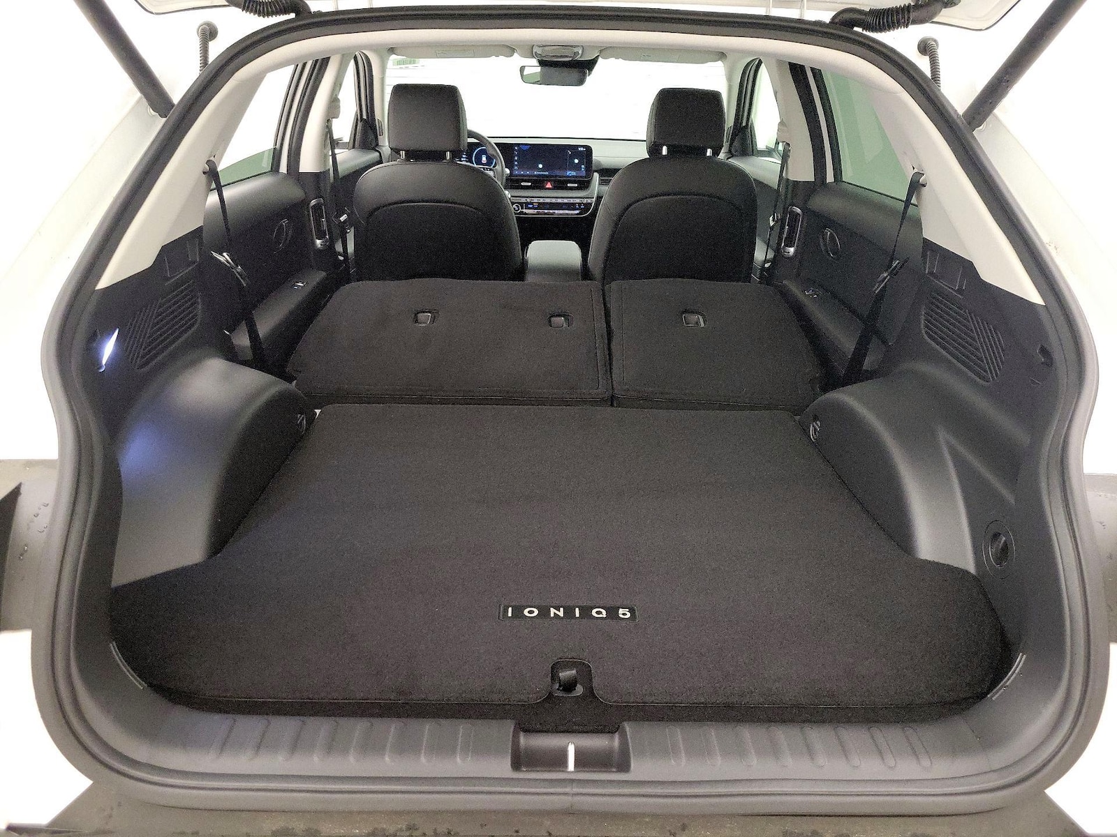 2025 Hyundai IONIQ 5 SEL - Photo 23