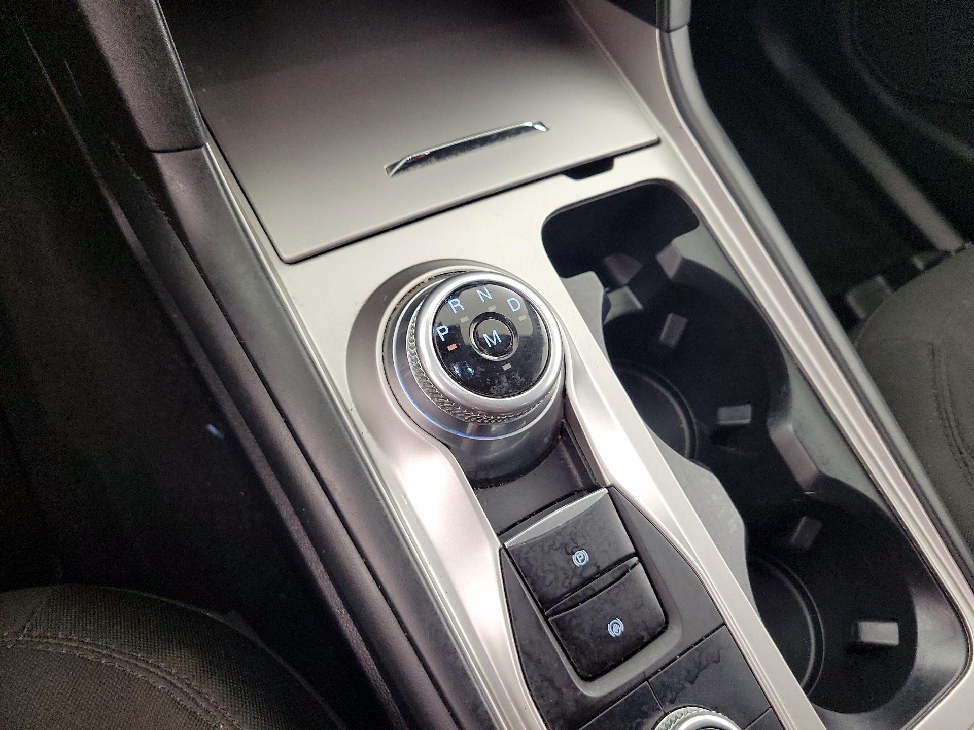 Thumbnail: 2020 Ford Explorer - 16
