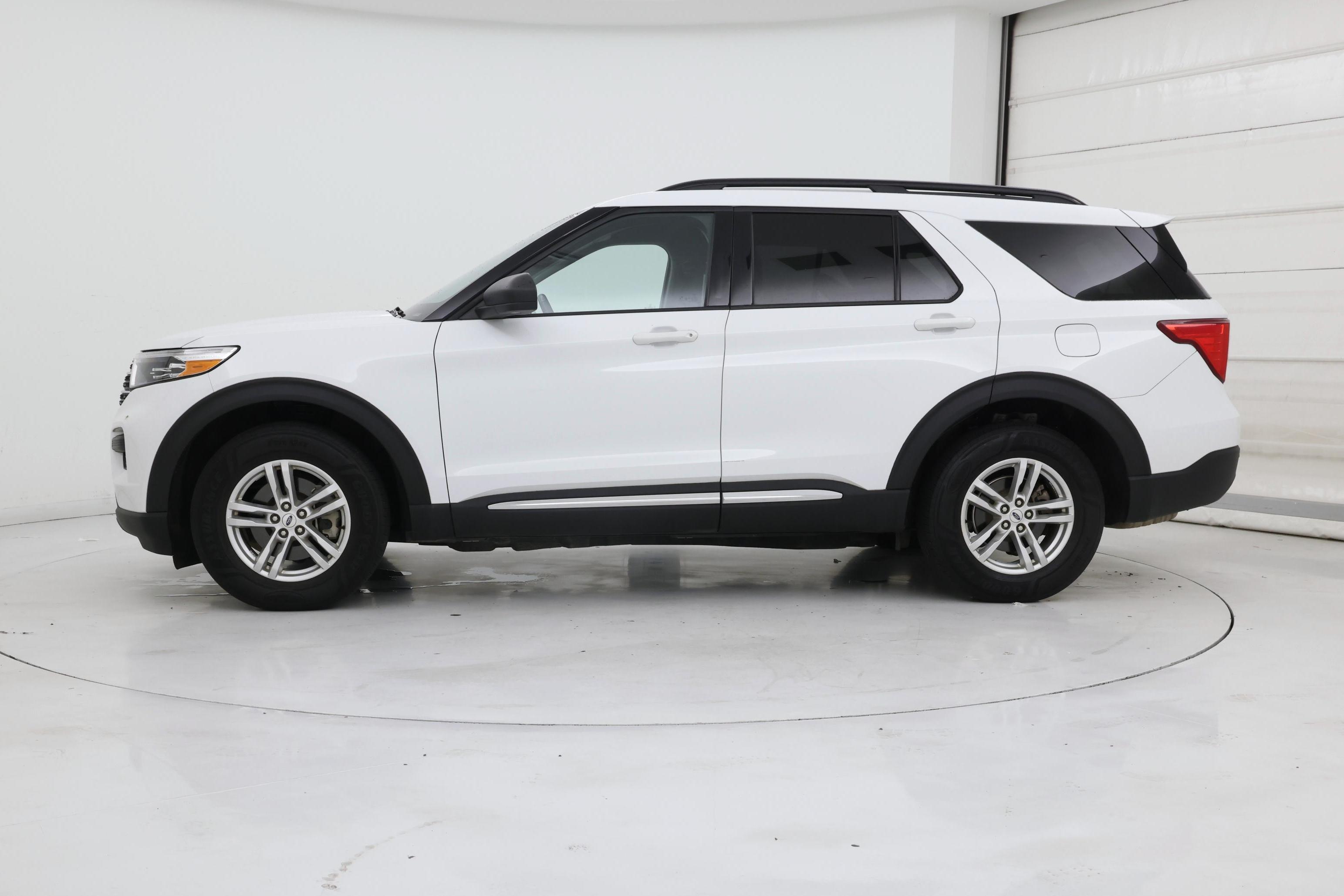 Thumbnail: 2020 Ford Explorer - 3