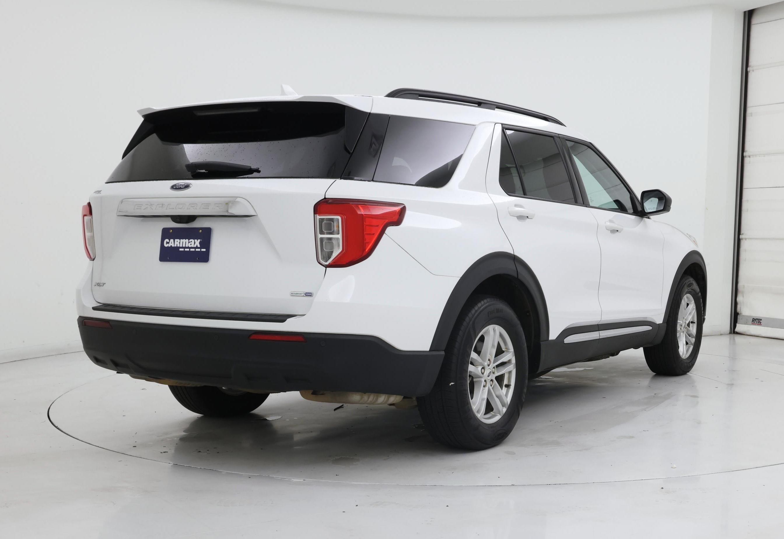 Thumbnail: 2020 Ford Explorer - 8