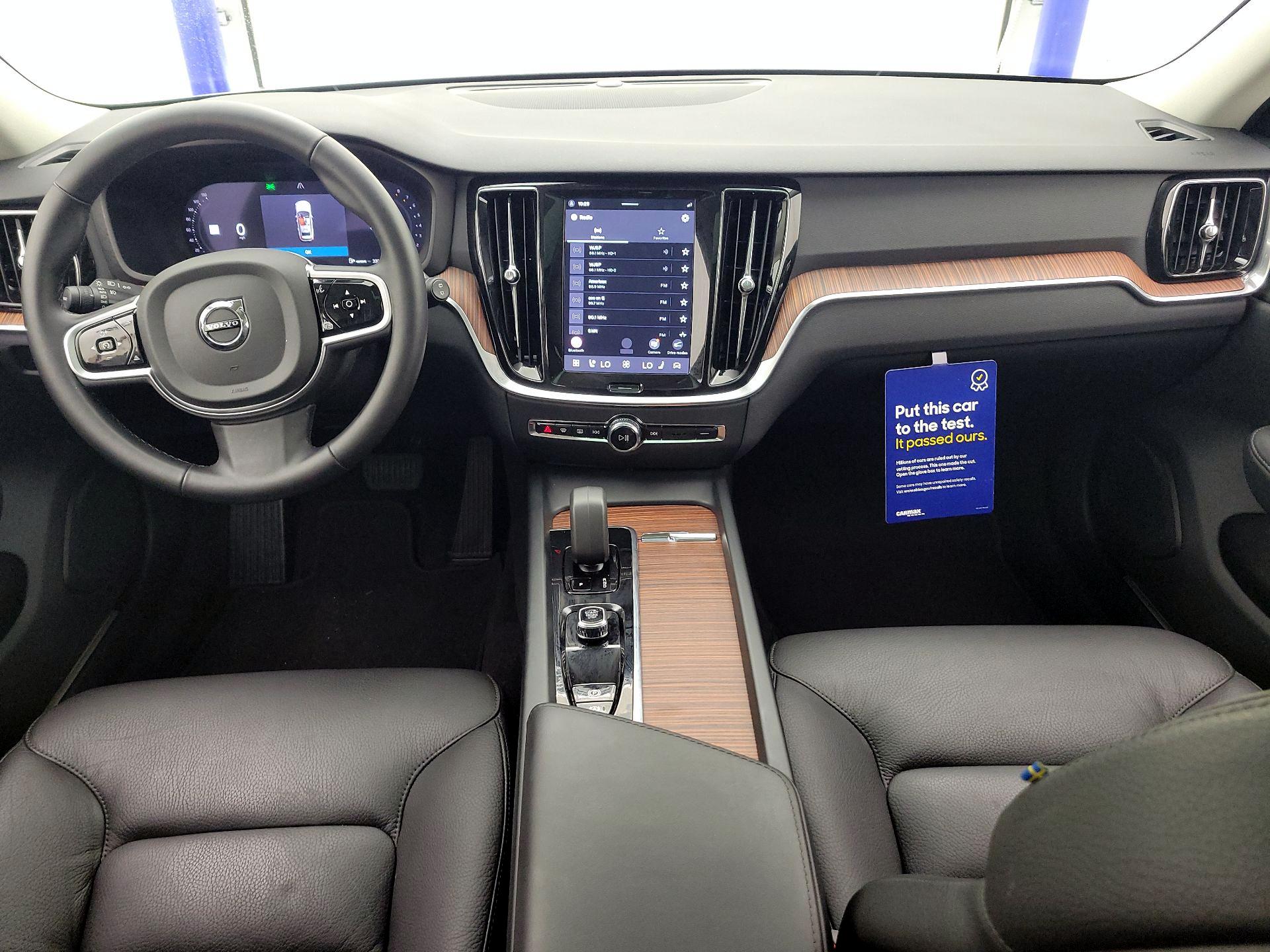 Thumbnail: 2025 Volvo S60 - 9