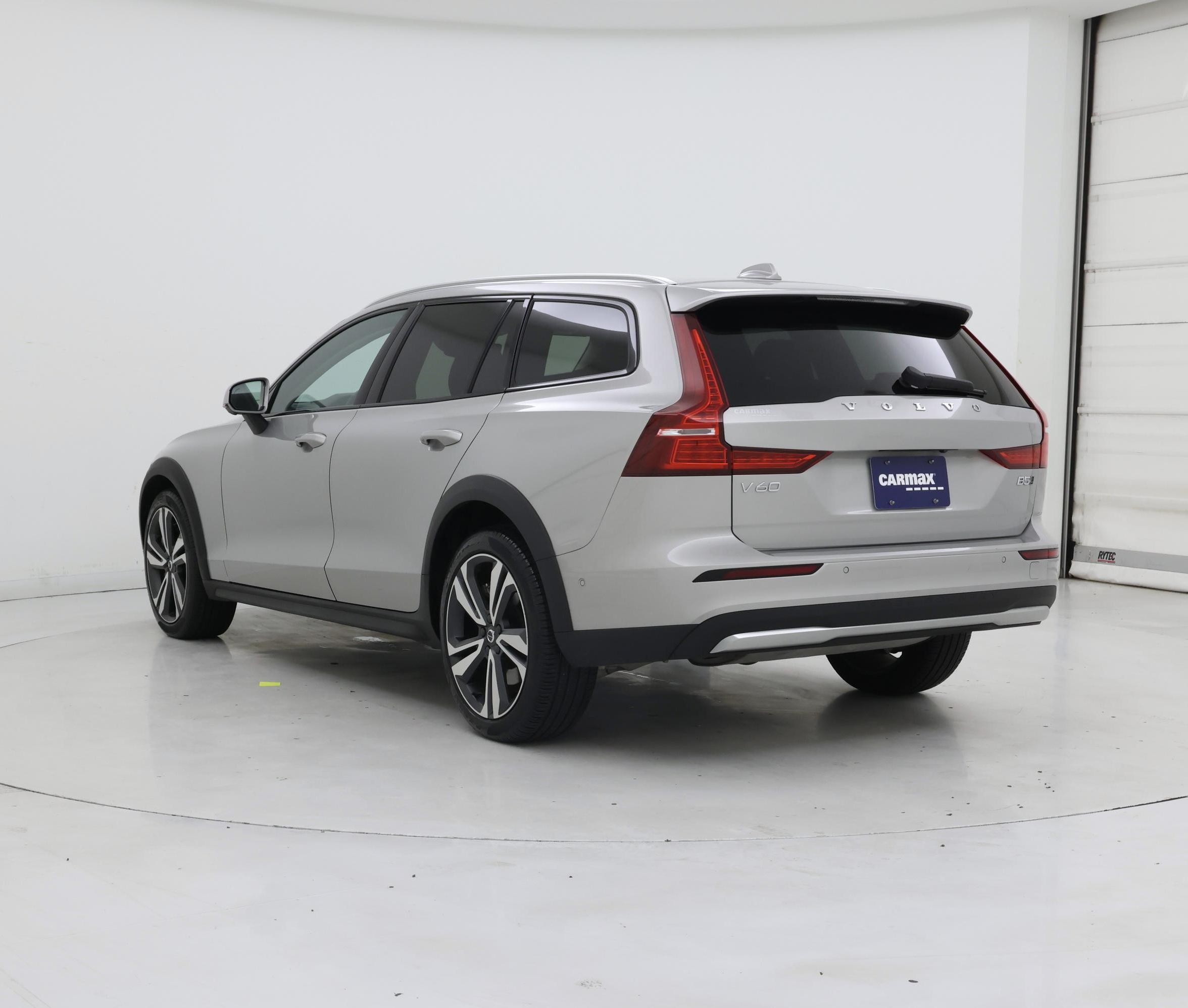 Thumbnail: 2025 Volvo S60 - 2