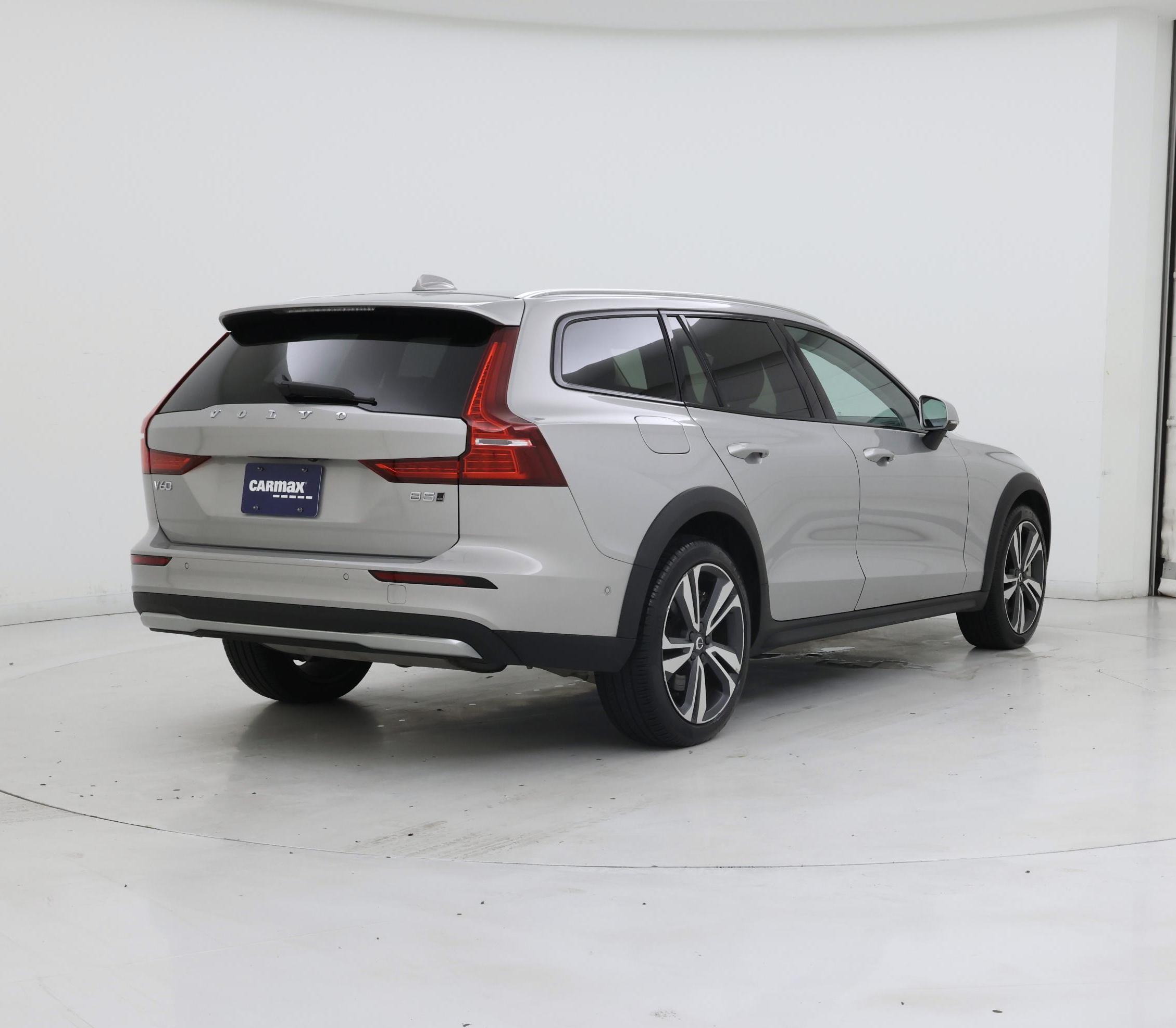 Thumbnail: 2025 Volvo S60 - 8