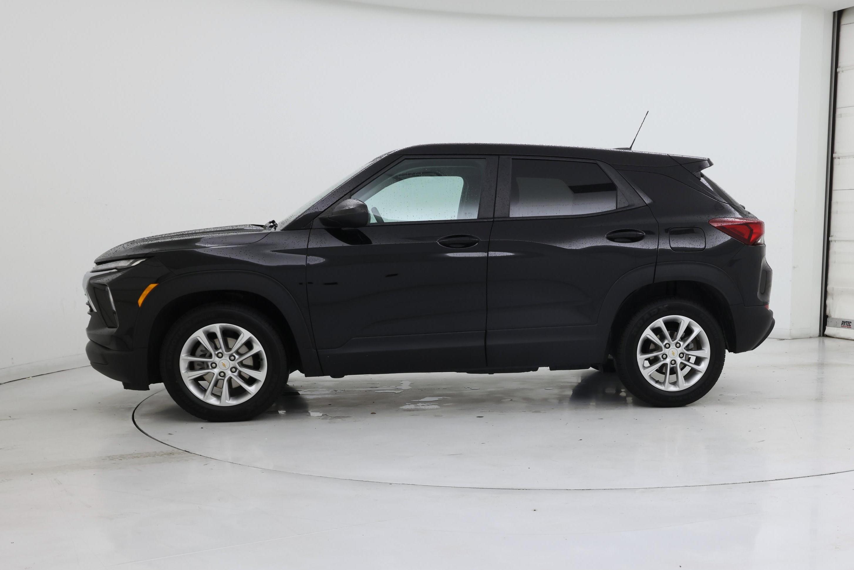 Thumbnail: 2024 Chevrolet TrailBlazer - 3