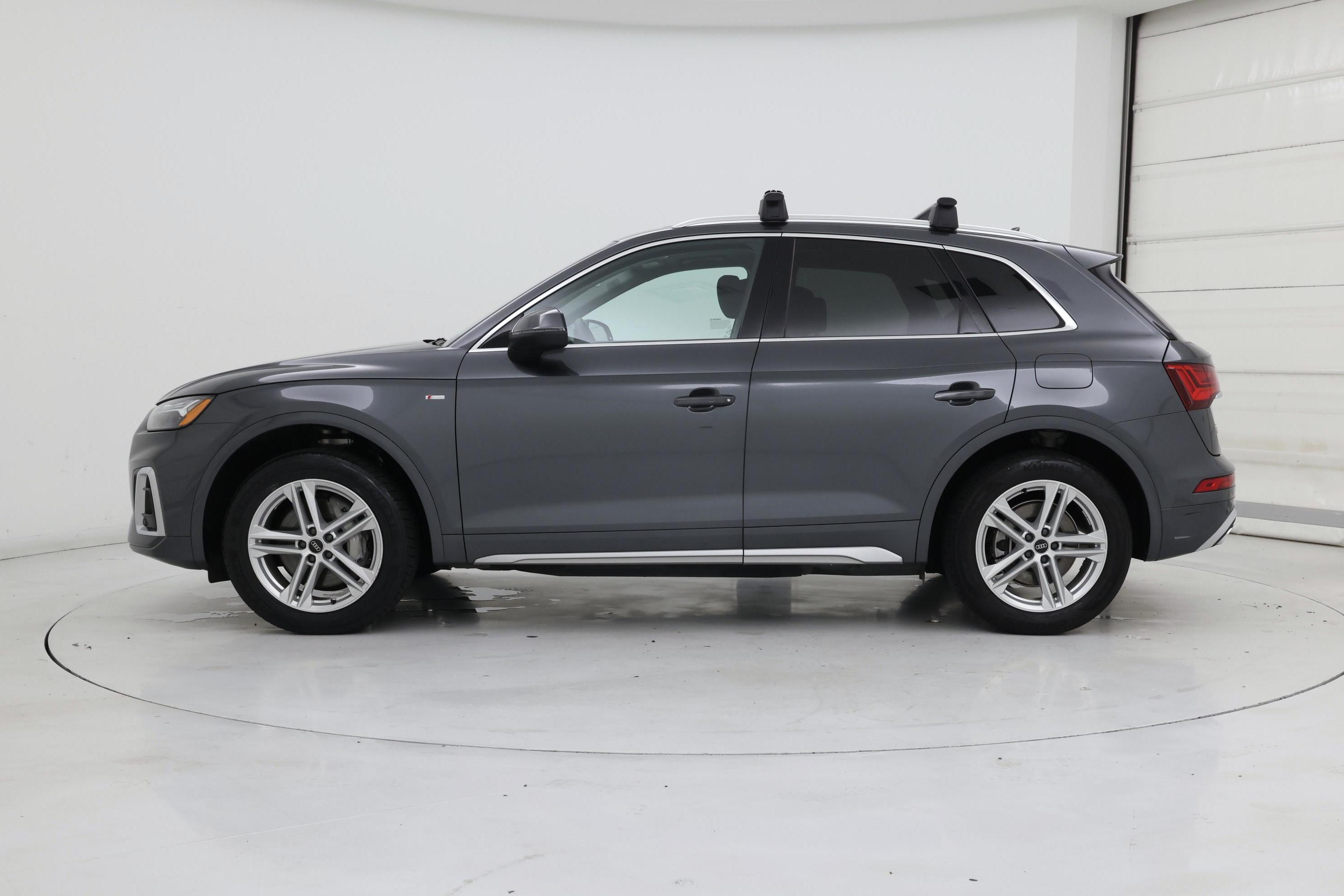 Thumbnail: 2023 Audi Q5 - 3