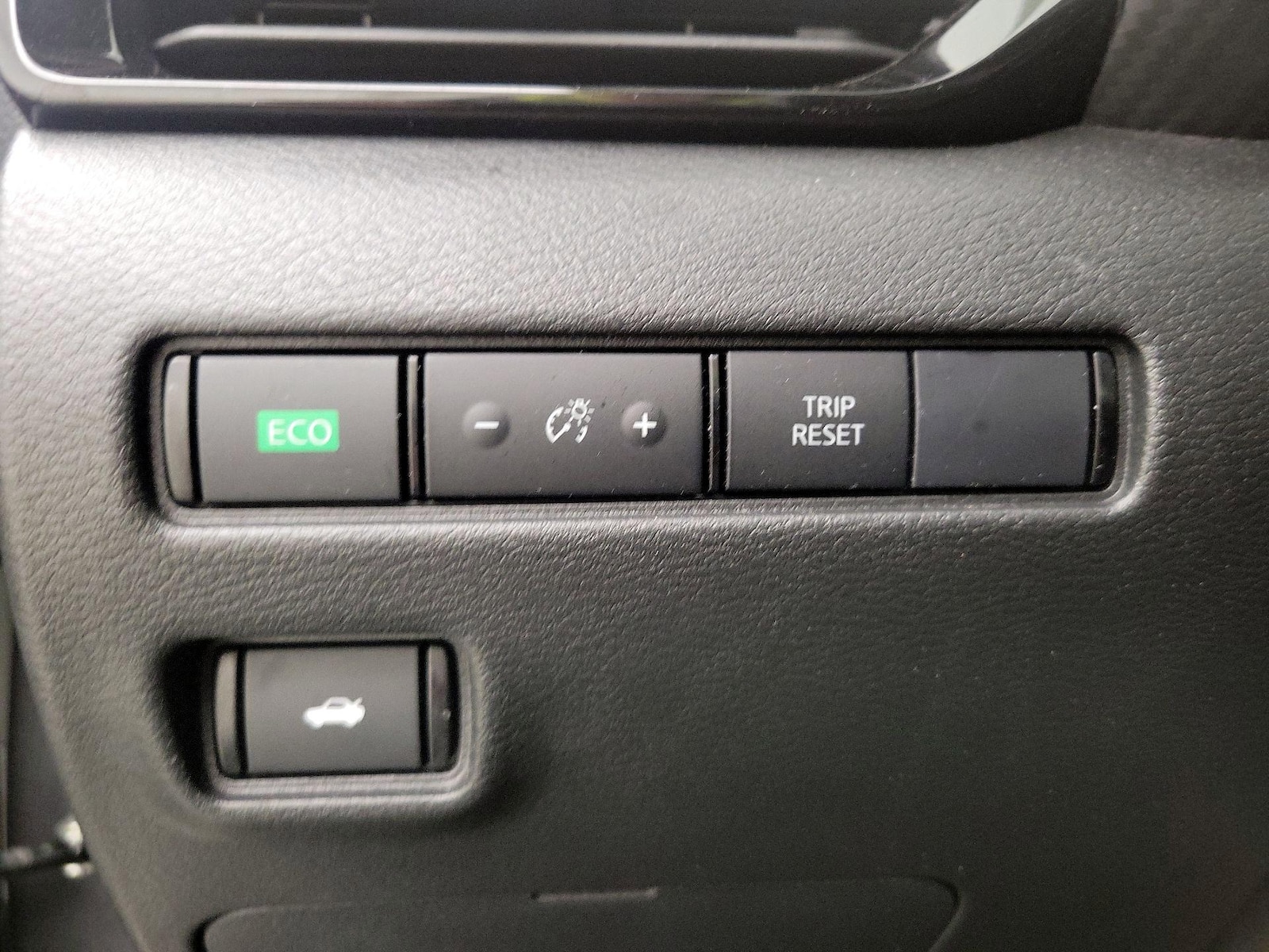 2025 Nissan Sentra SV - Photo 14