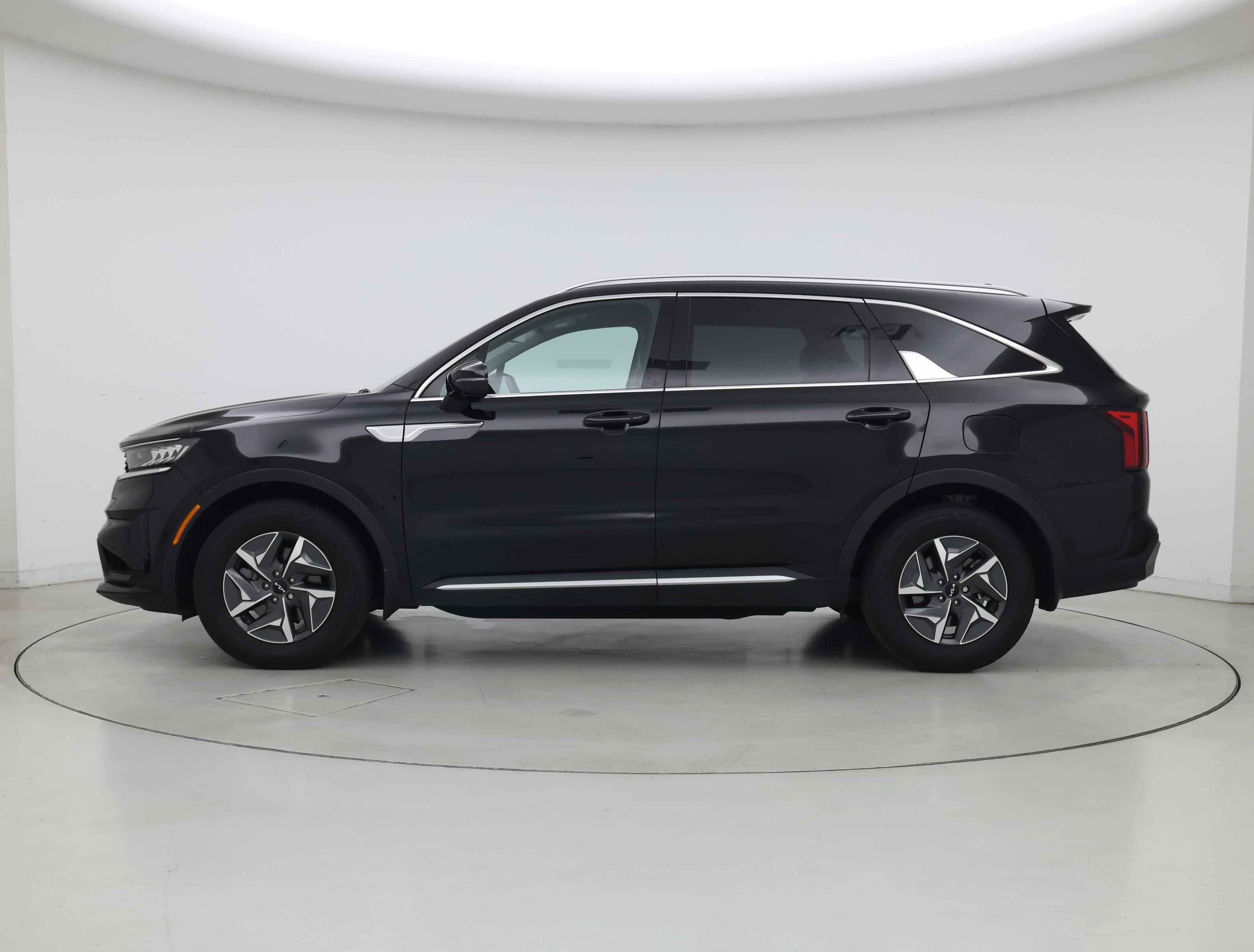 Thumbnail: 2023 Kia Sorento - 3