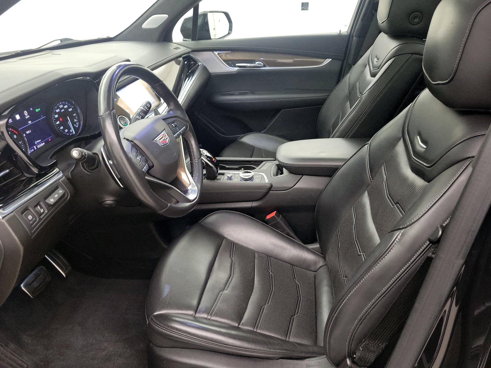 Thumbnail: 2020 Cadillac XT6 - 11