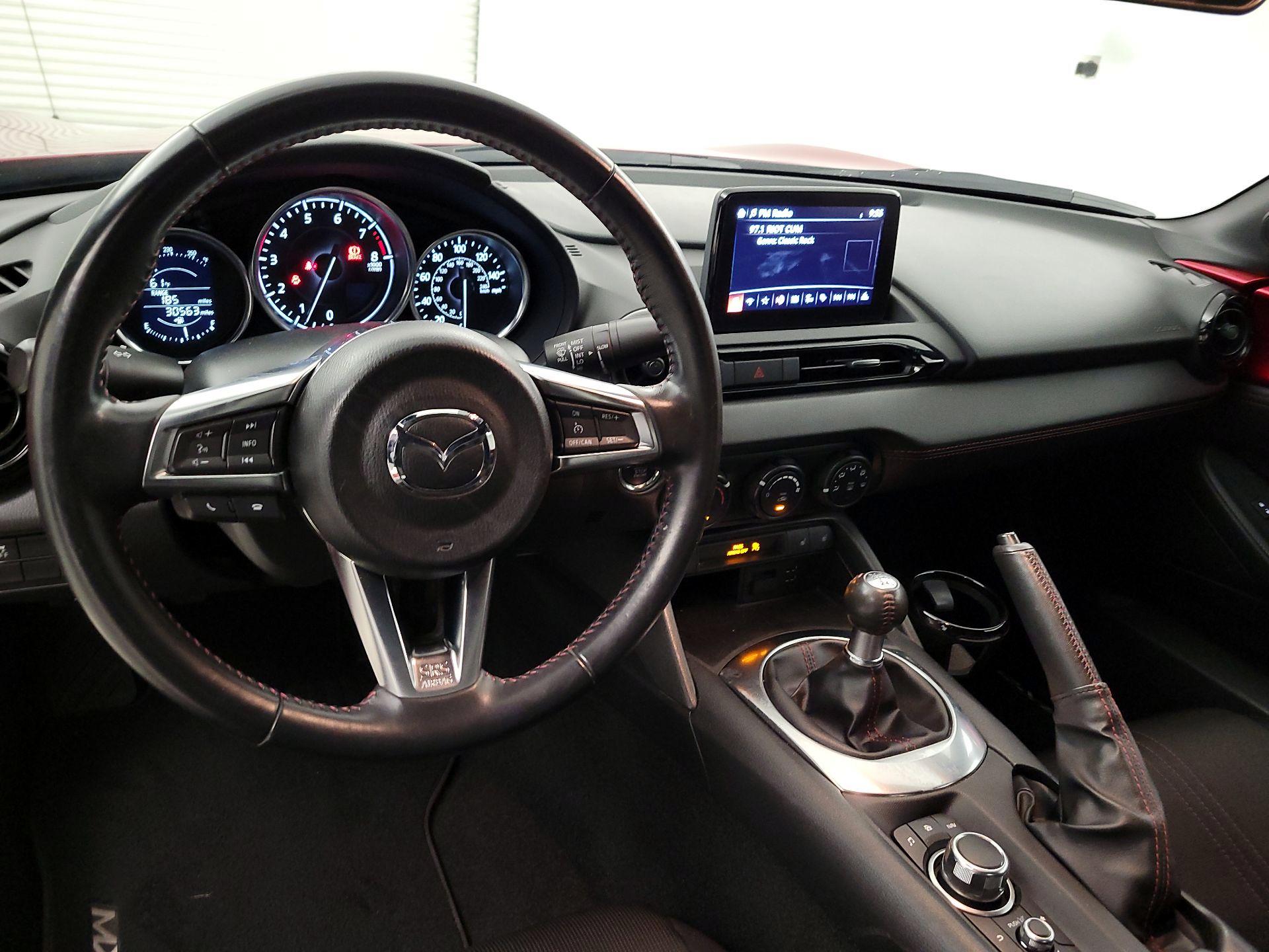 Thumbnail: 2019 Mazda MX-5 Miata - 9