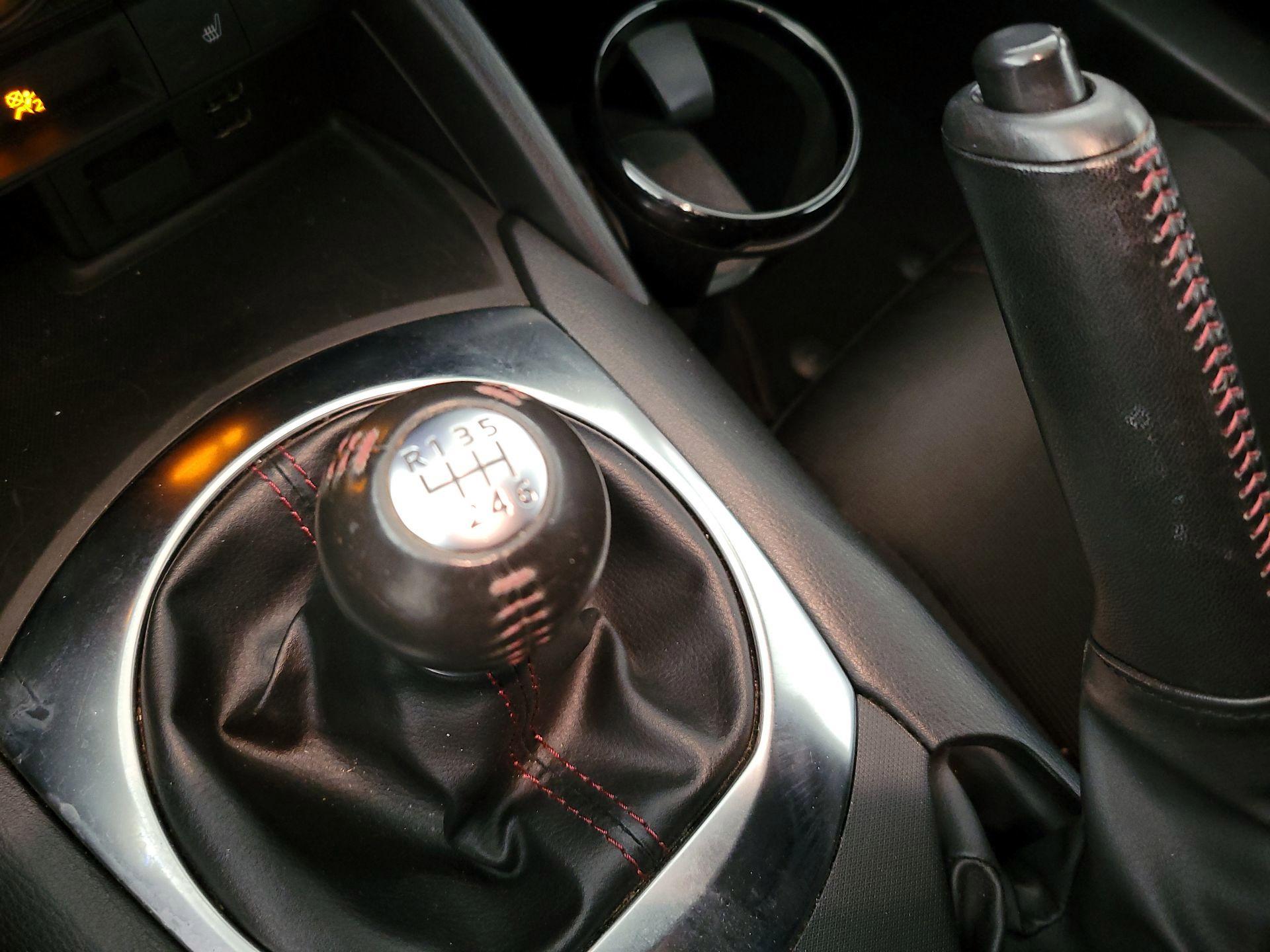 Thumbnail: 2019 Mazda MX-5 Miata - 17
