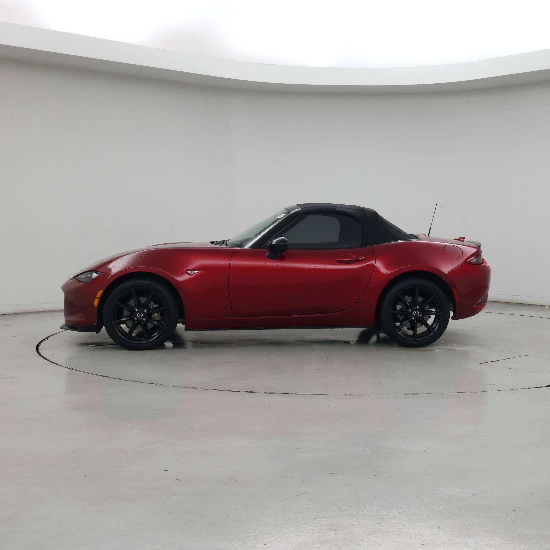 Thumbnail: 2019 Mazda MX-5 Miata - 3