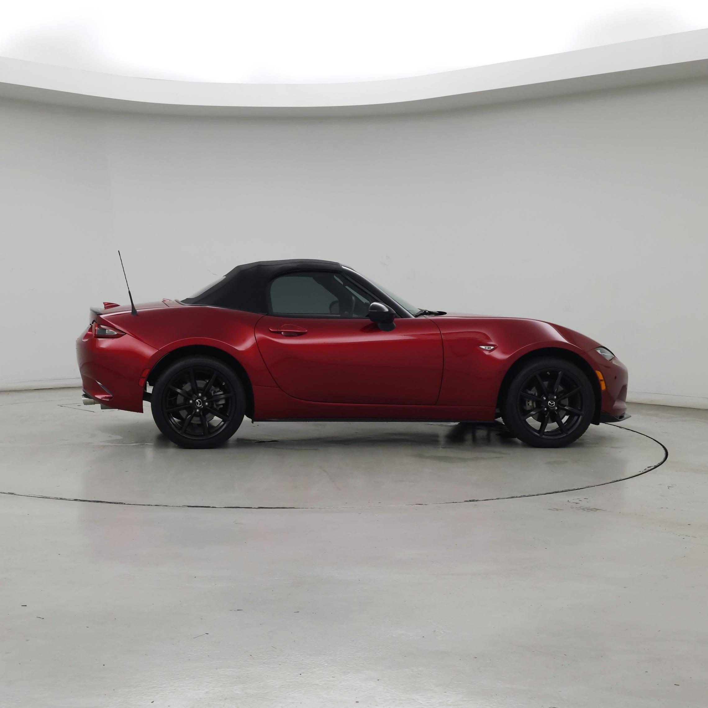 Thumbnail: 2019 Mazda MX-5 Miata - 7