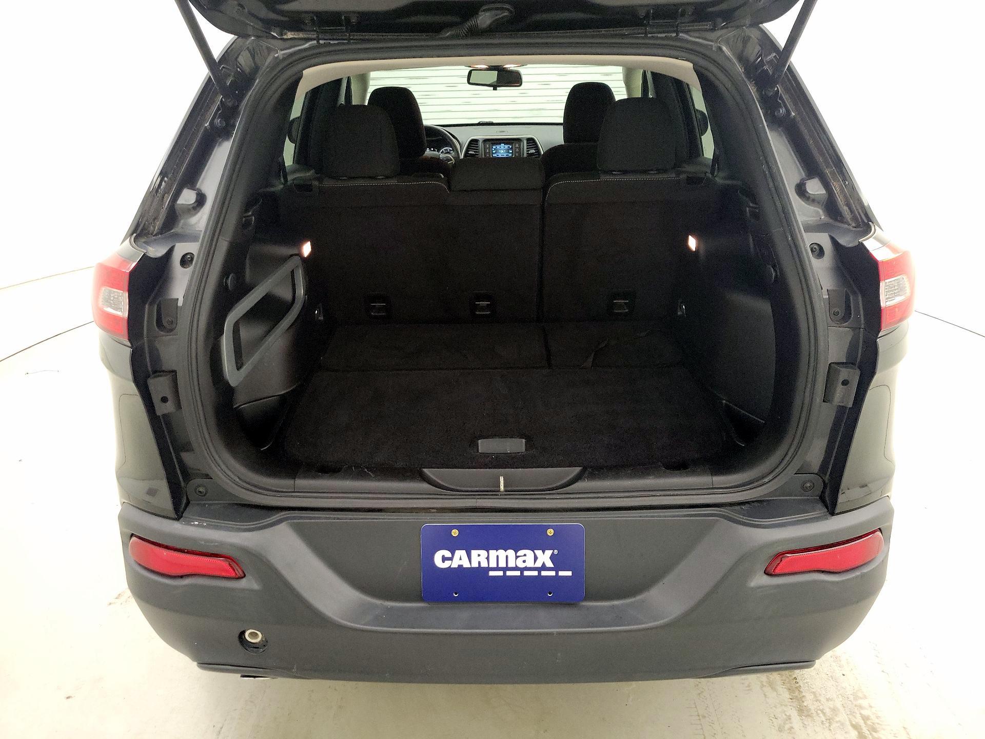 Thumbnail: 2016 Jeep Cherokee - 20