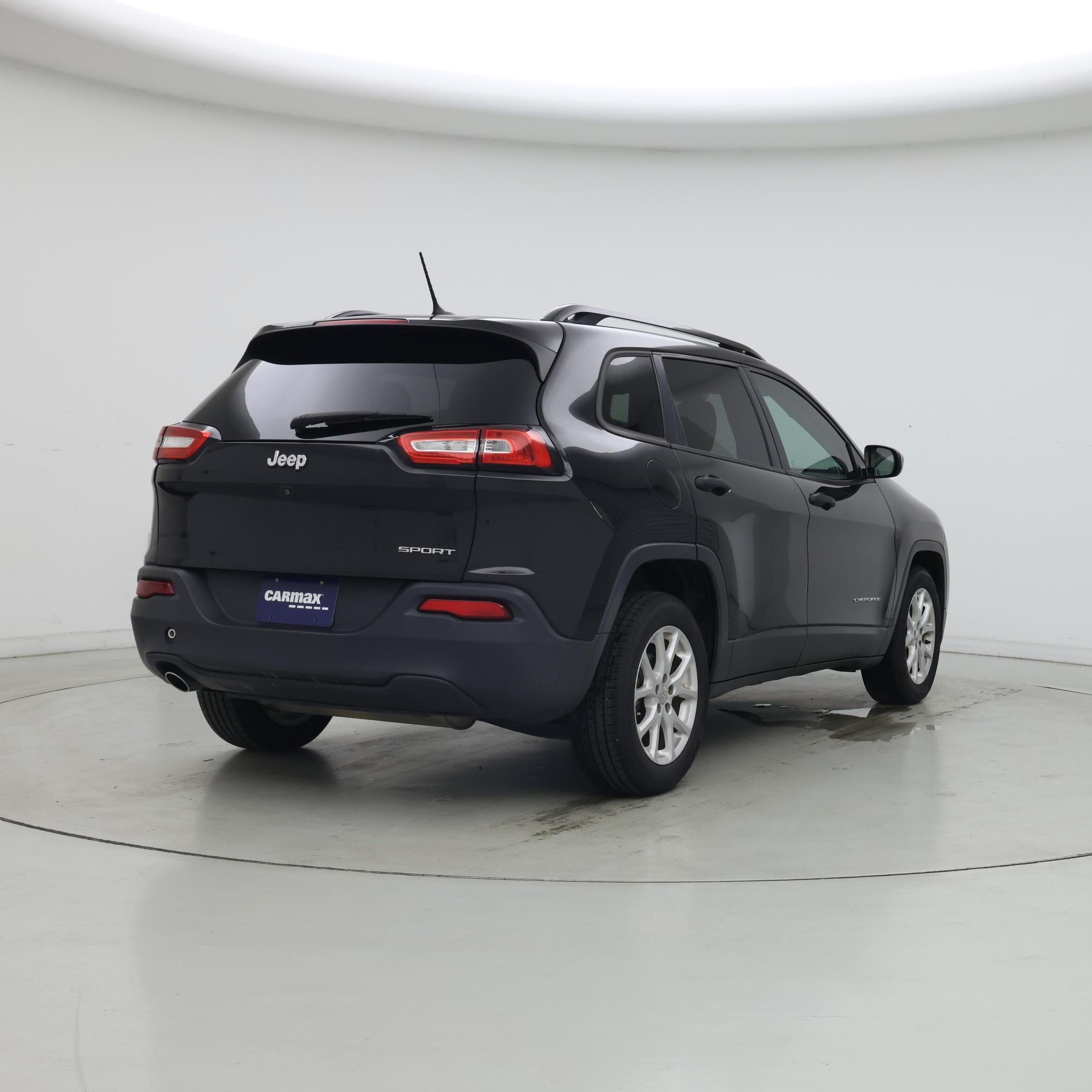 Thumbnail: 2016 Jeep Cherokee - 8