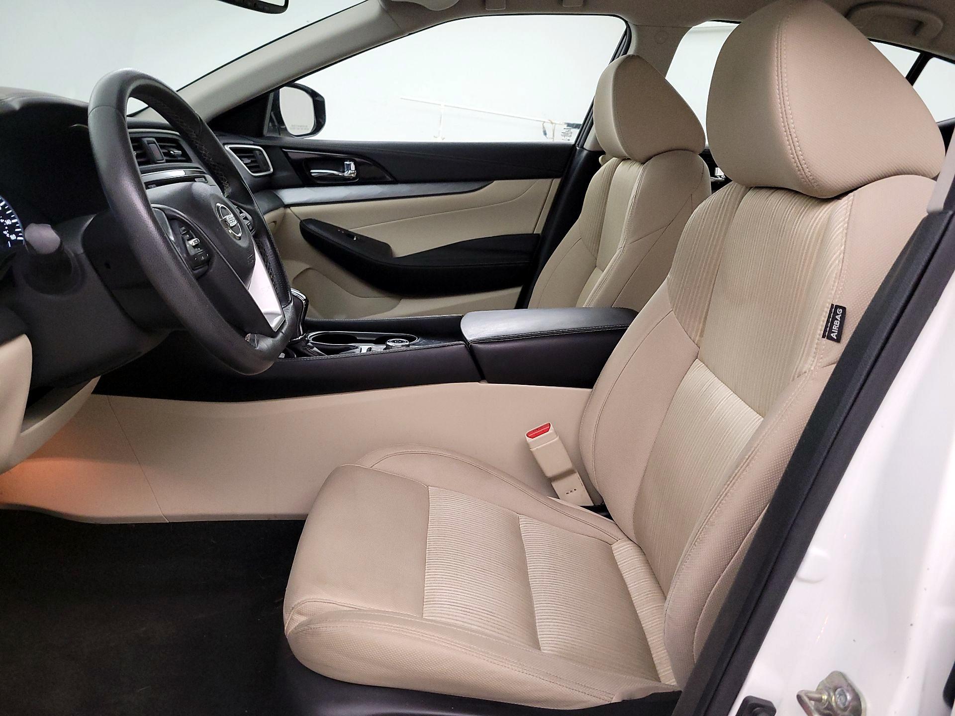 Thumbnail: 2016 Nissan Maxima - 11