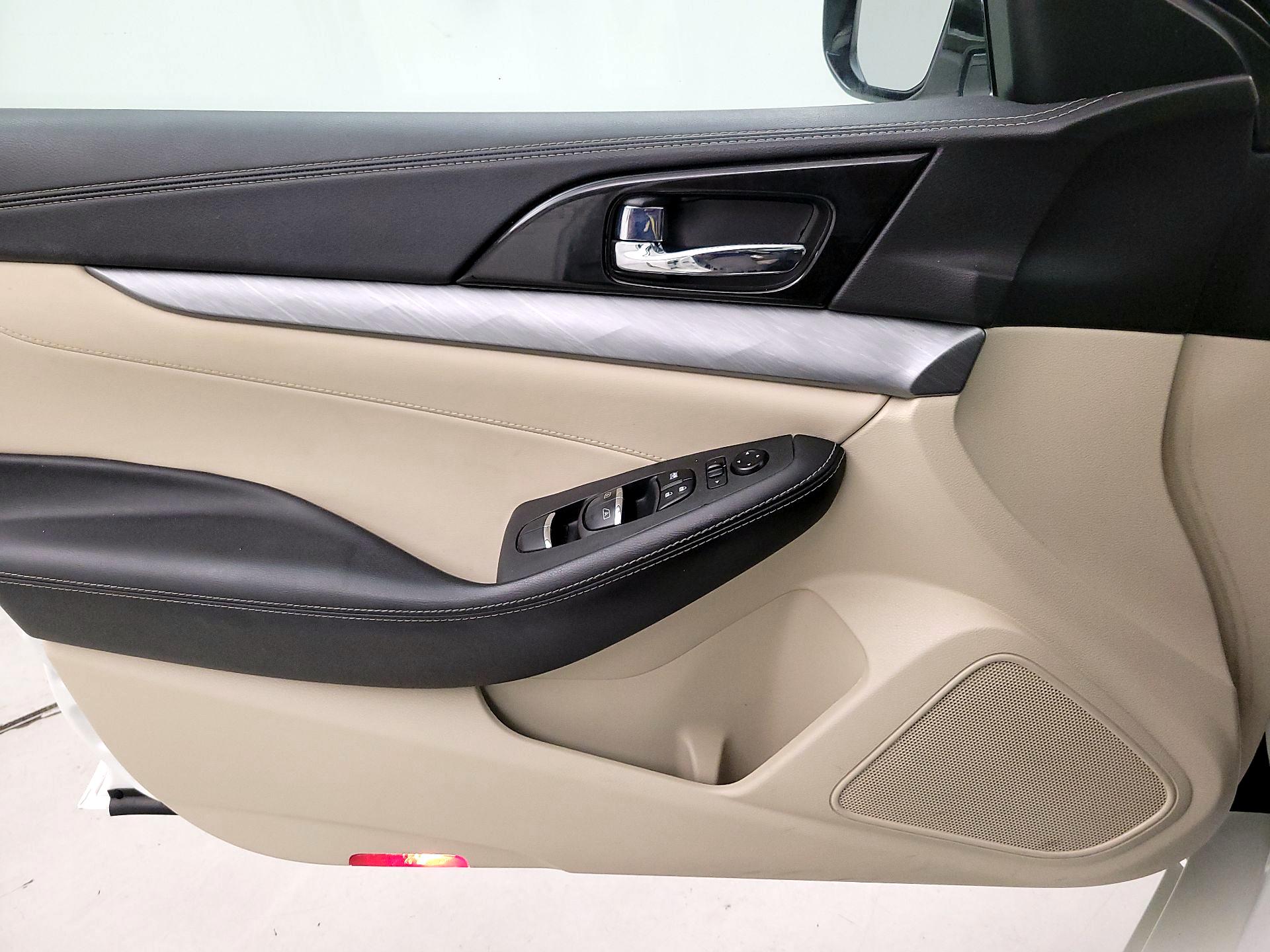 Thumbnail: 2016 Nissan Maxima - 12