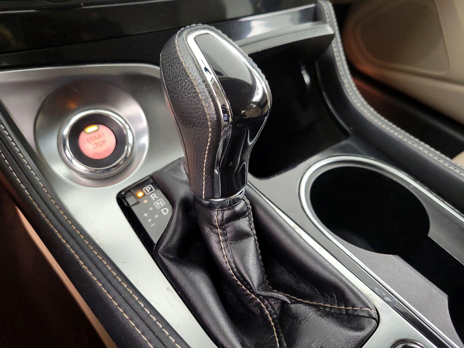 Thumbnail: 2016 Nissan Maxima - 18