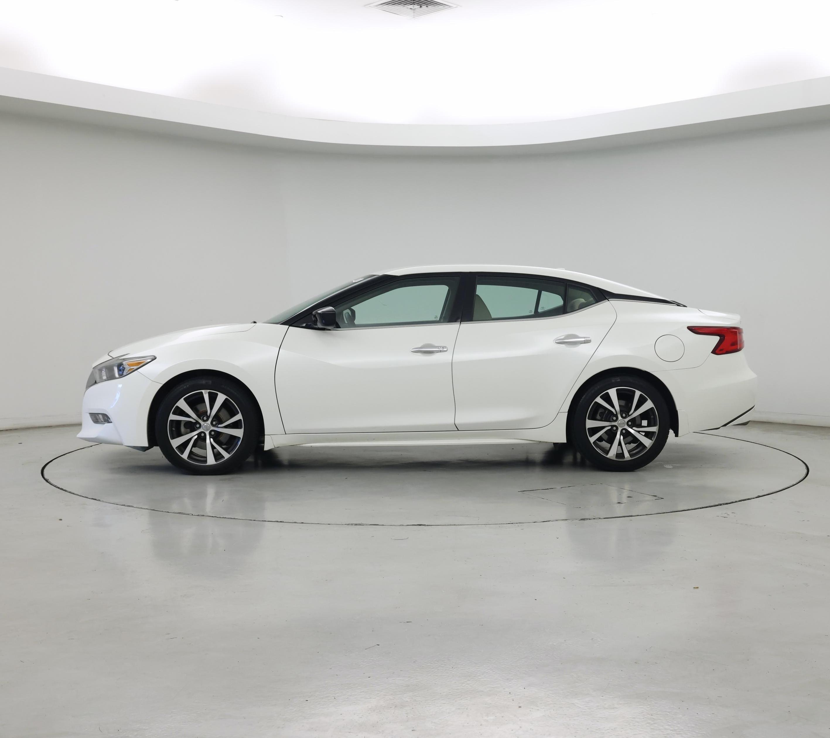 Thumbnail: 2016 Nissan Maxima - 3