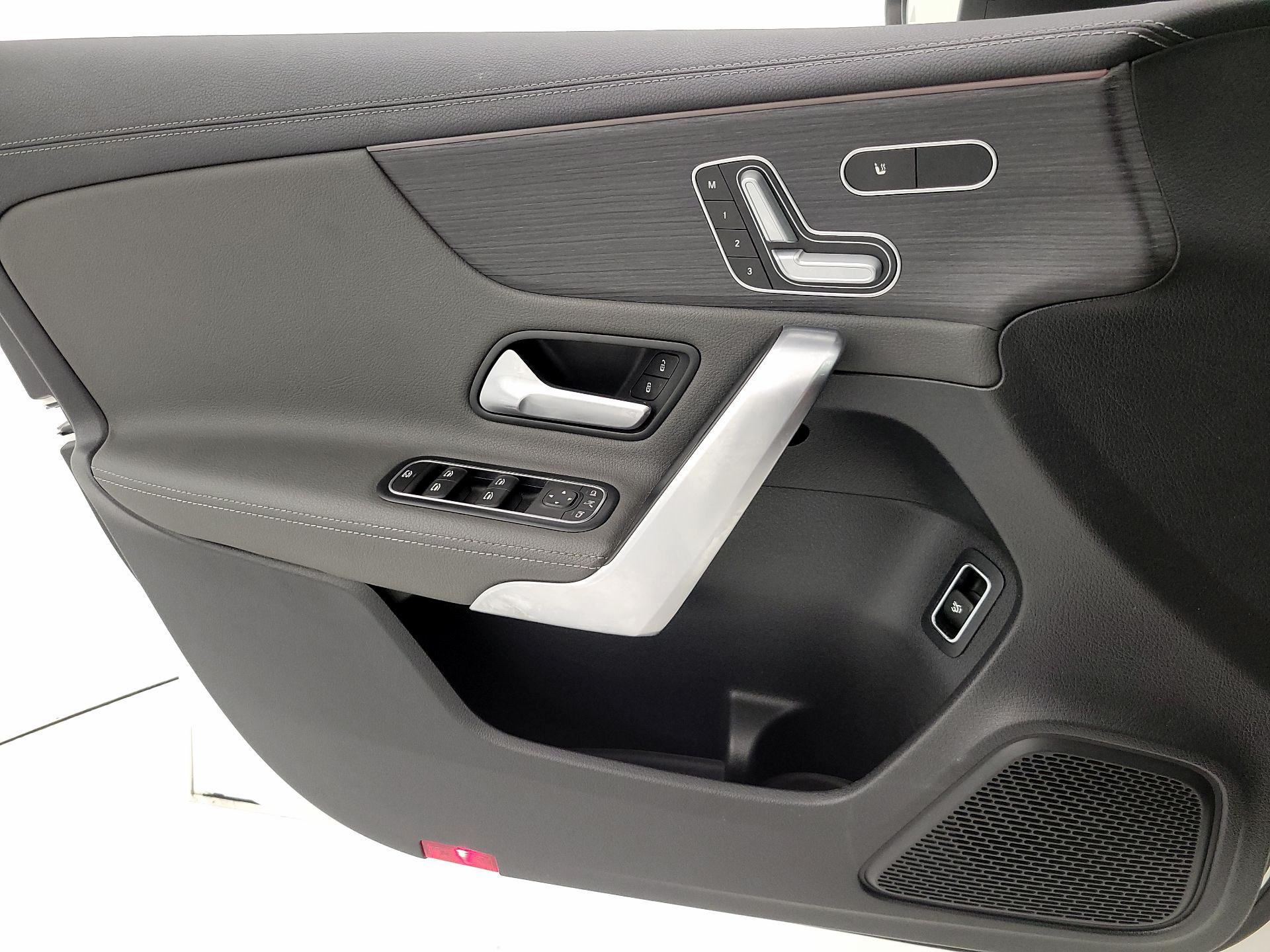 Thumbnail: 2021 Mercedes-Benz A-Class - 12
