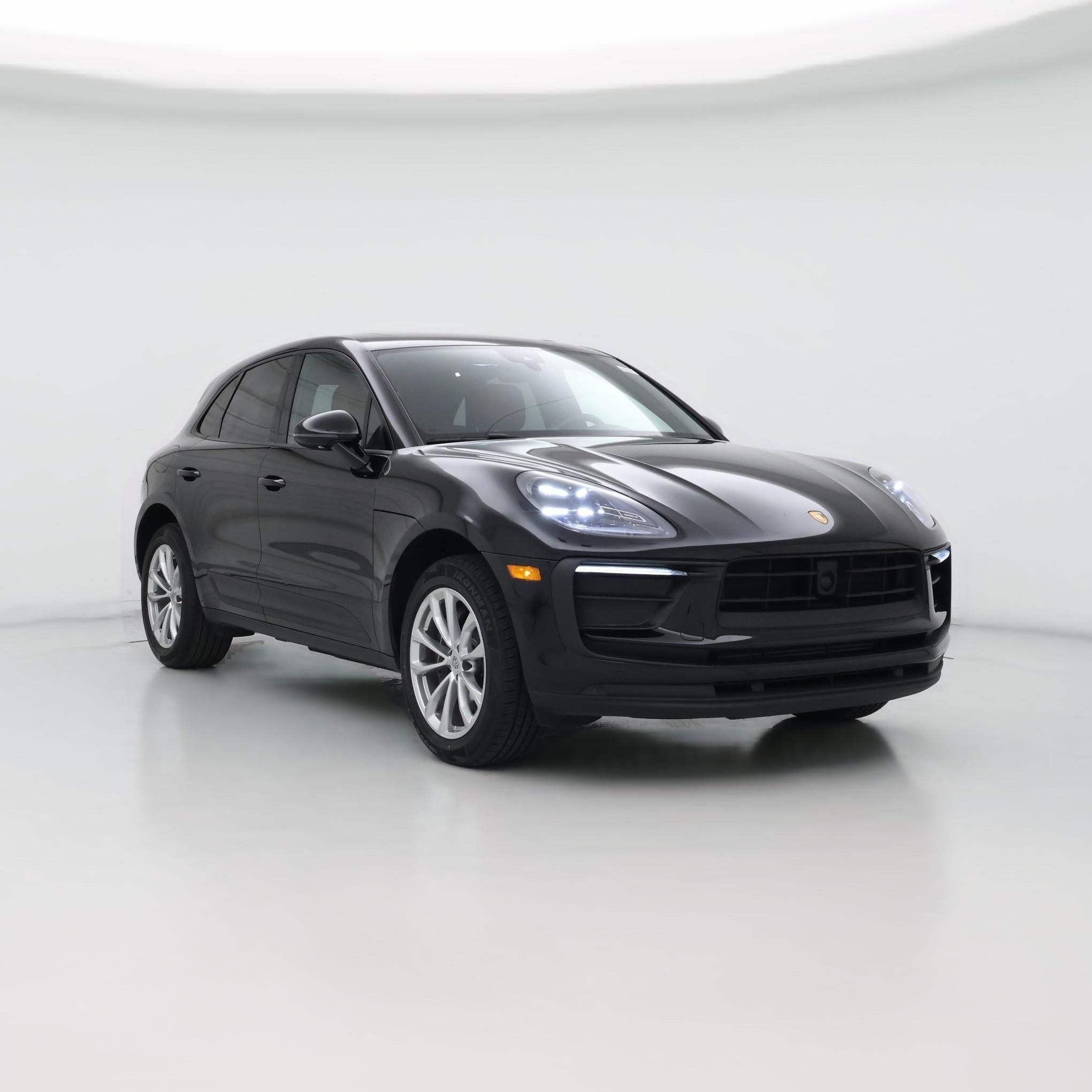 Thumbnail: 2023 Porsche Macan - 1