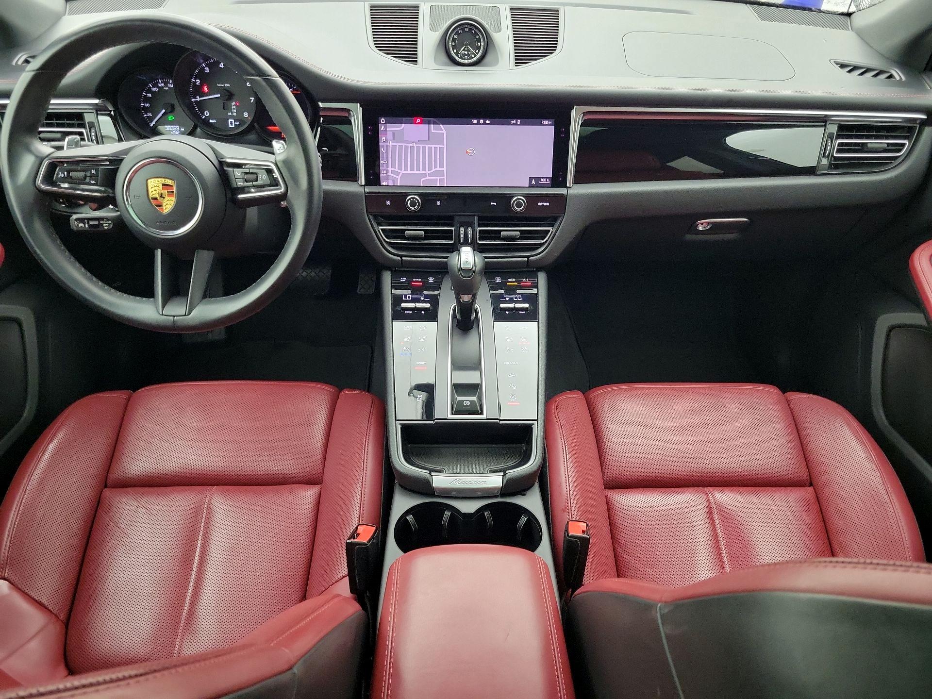 Thumbnail: 2023 Porsche Macan - 9