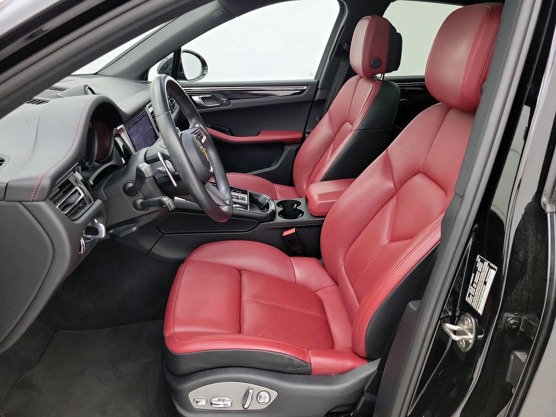 Thumbnail: 2023 Porsche Macan - 11