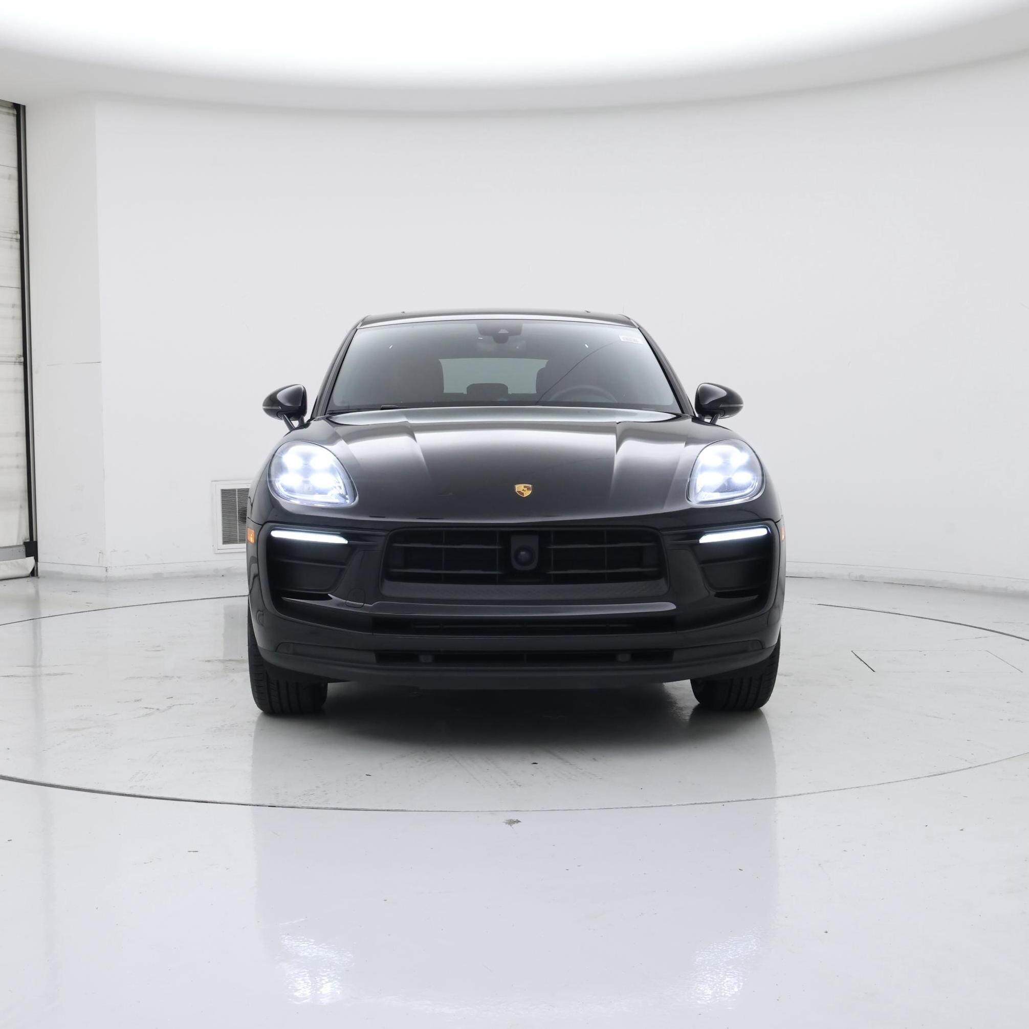 Thumbnail: 2023 Porsche Macan - 5