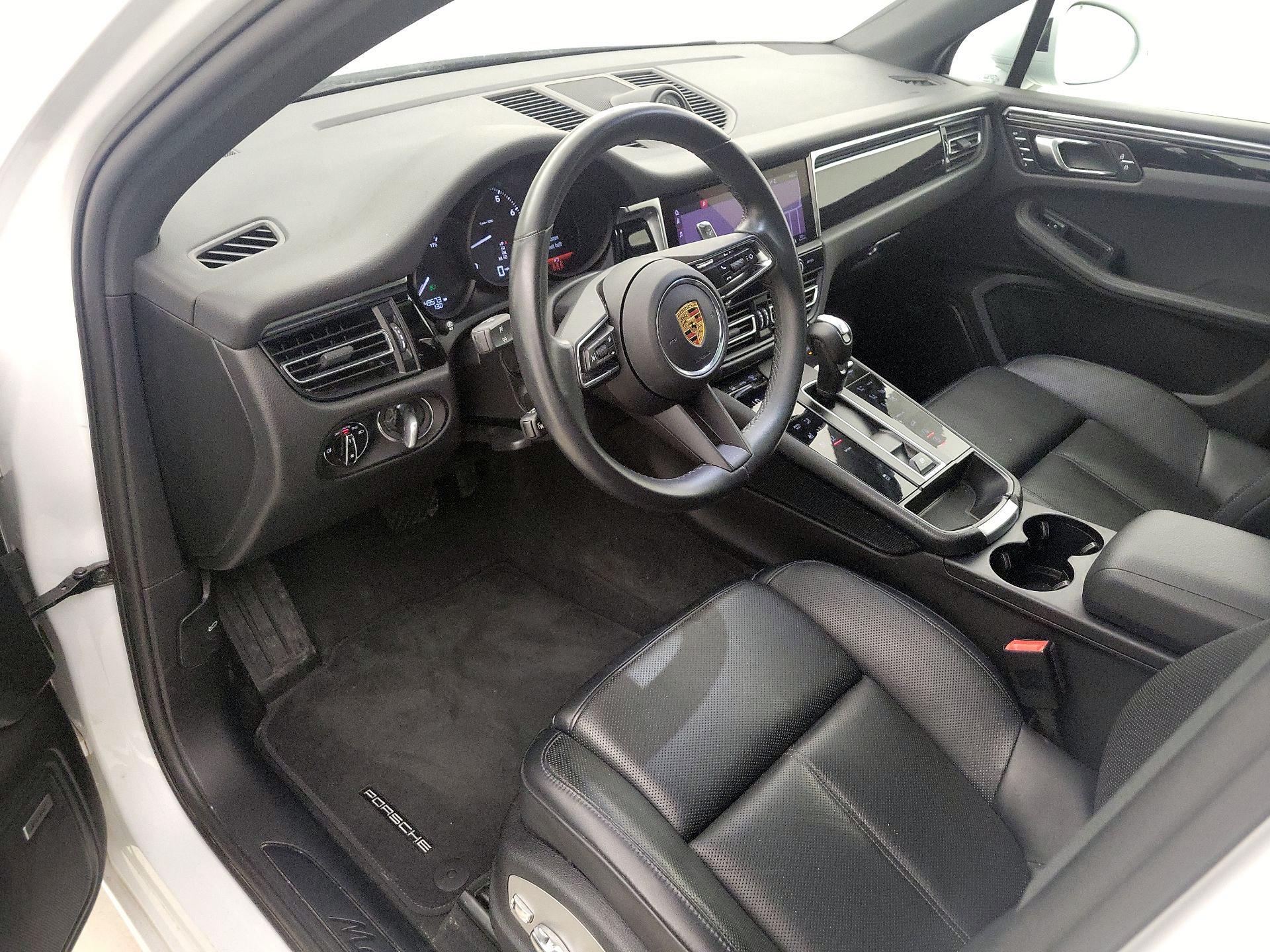 Thumbnail: 2023 Porsche Macan - 11