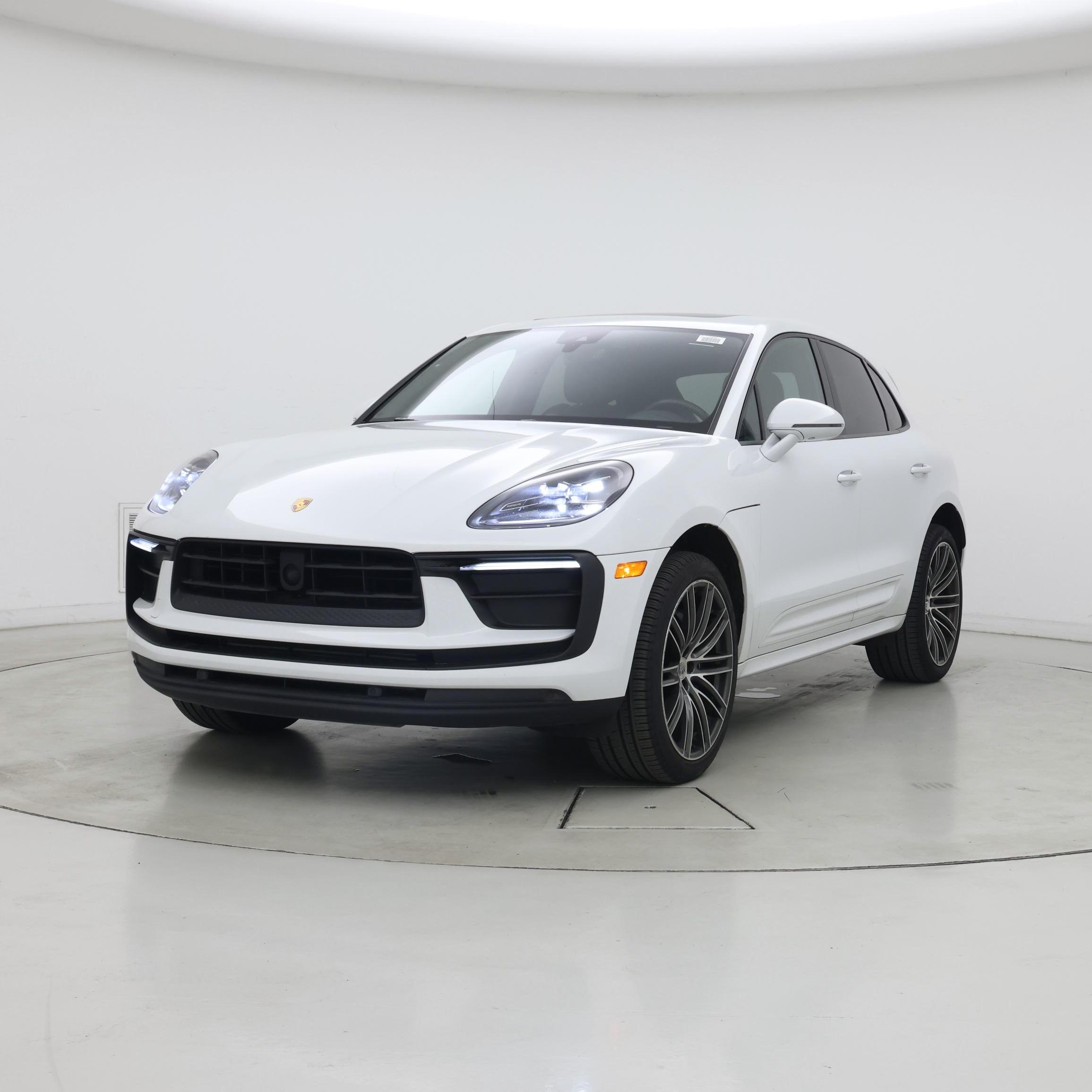 Thumbnail: 2023 Porsche Macan - 4