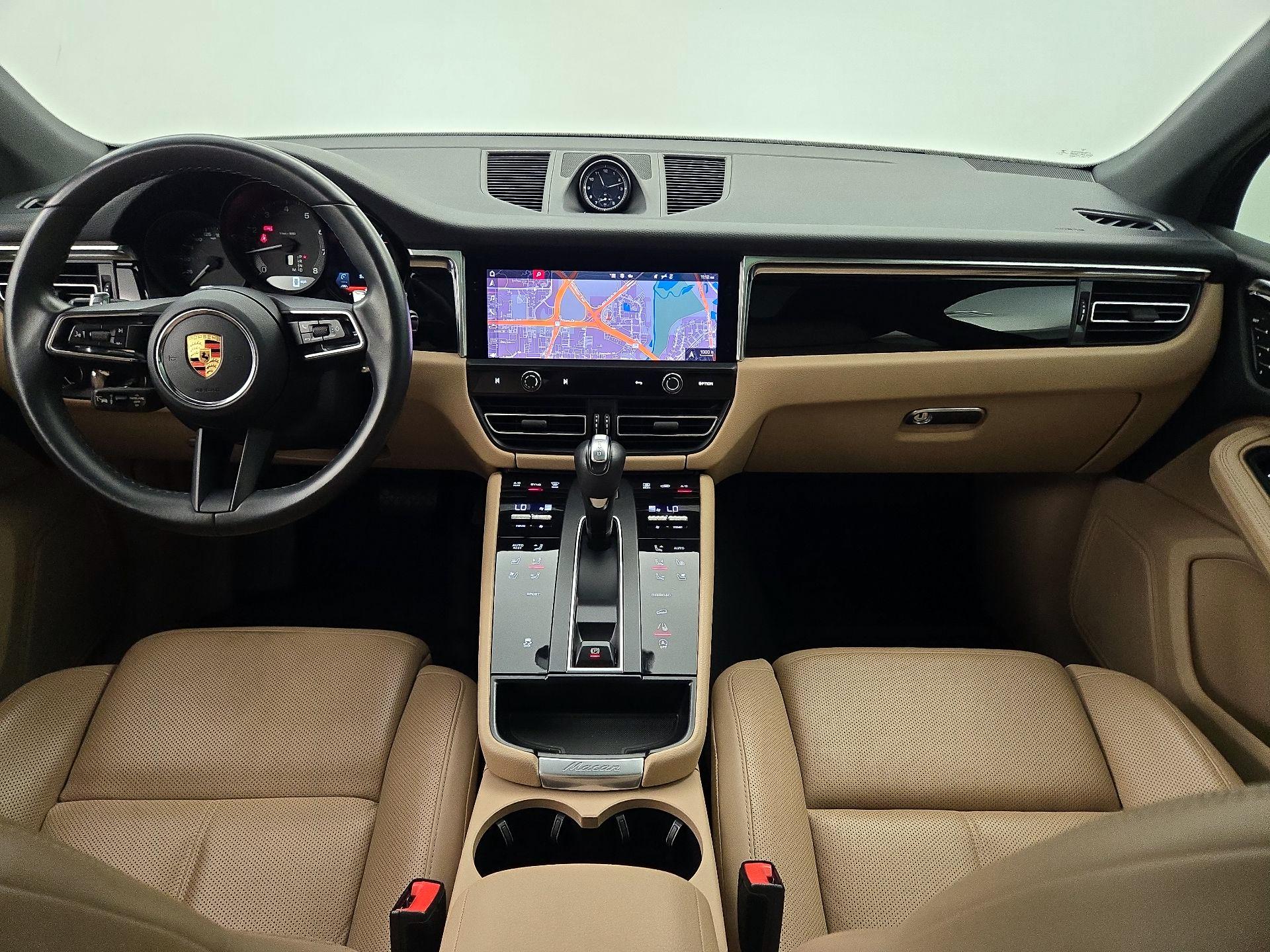 Thumbnail: 2023 Porsche Macan - 9