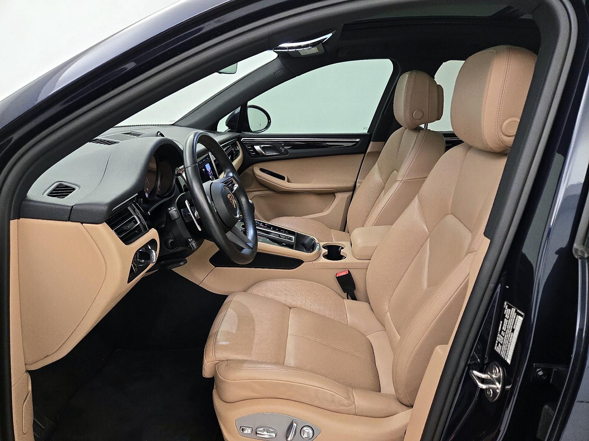 Thumbnail: 2023 Porsche Macan - 11